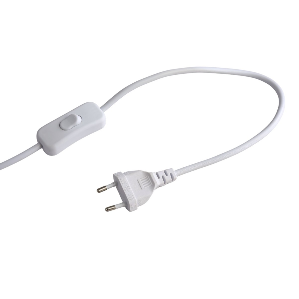 Enchufe blanco con cable y interruptor blancos, aislado sobre fondo blanco.