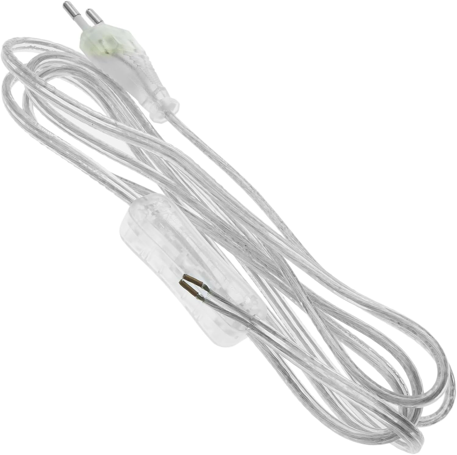 Un cable eléctrico transparente con un interruptor y un enchufe de dos clavijas. Fondo blanco.