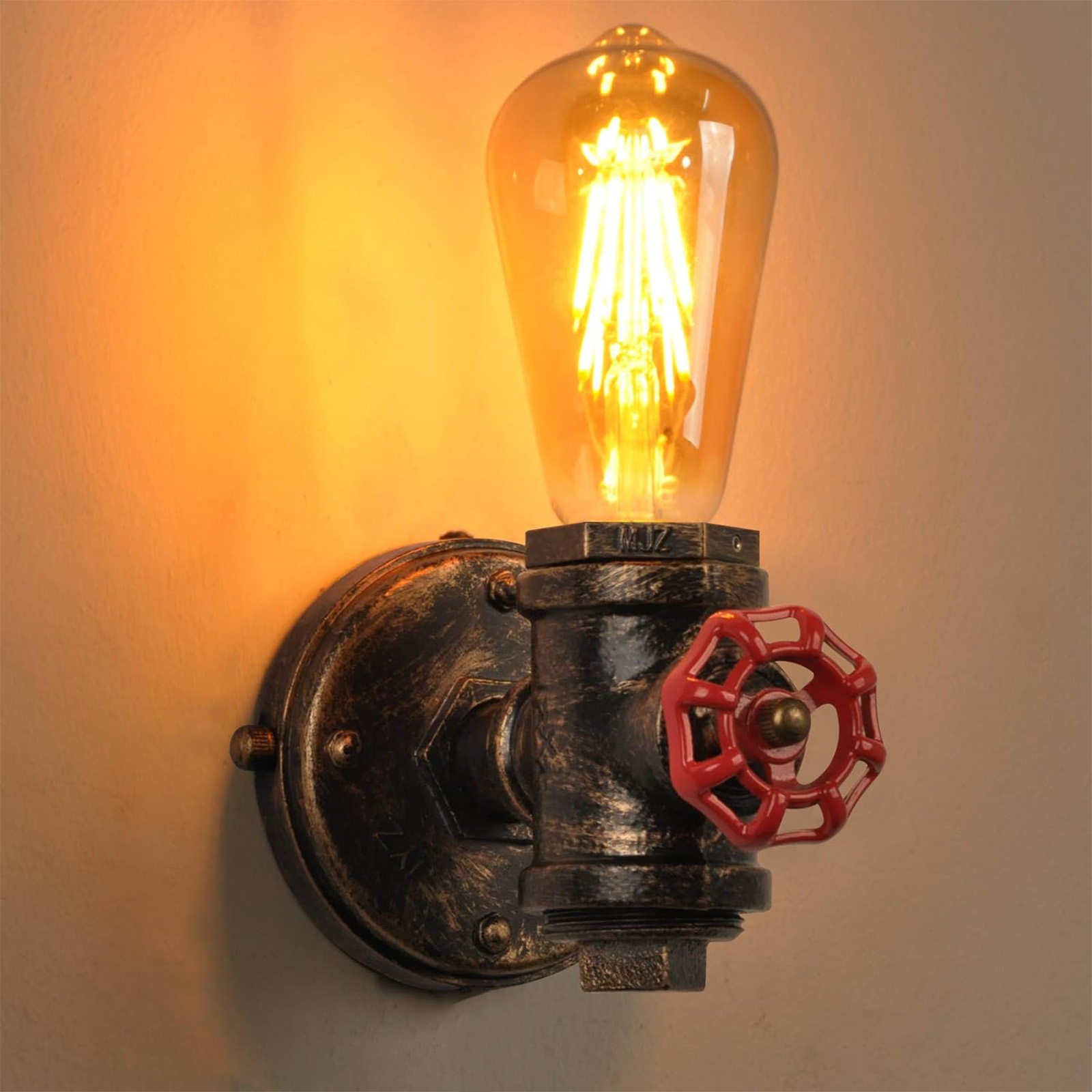 Lámpara de pared vintage con válvula roja y bombilla Edison grande.