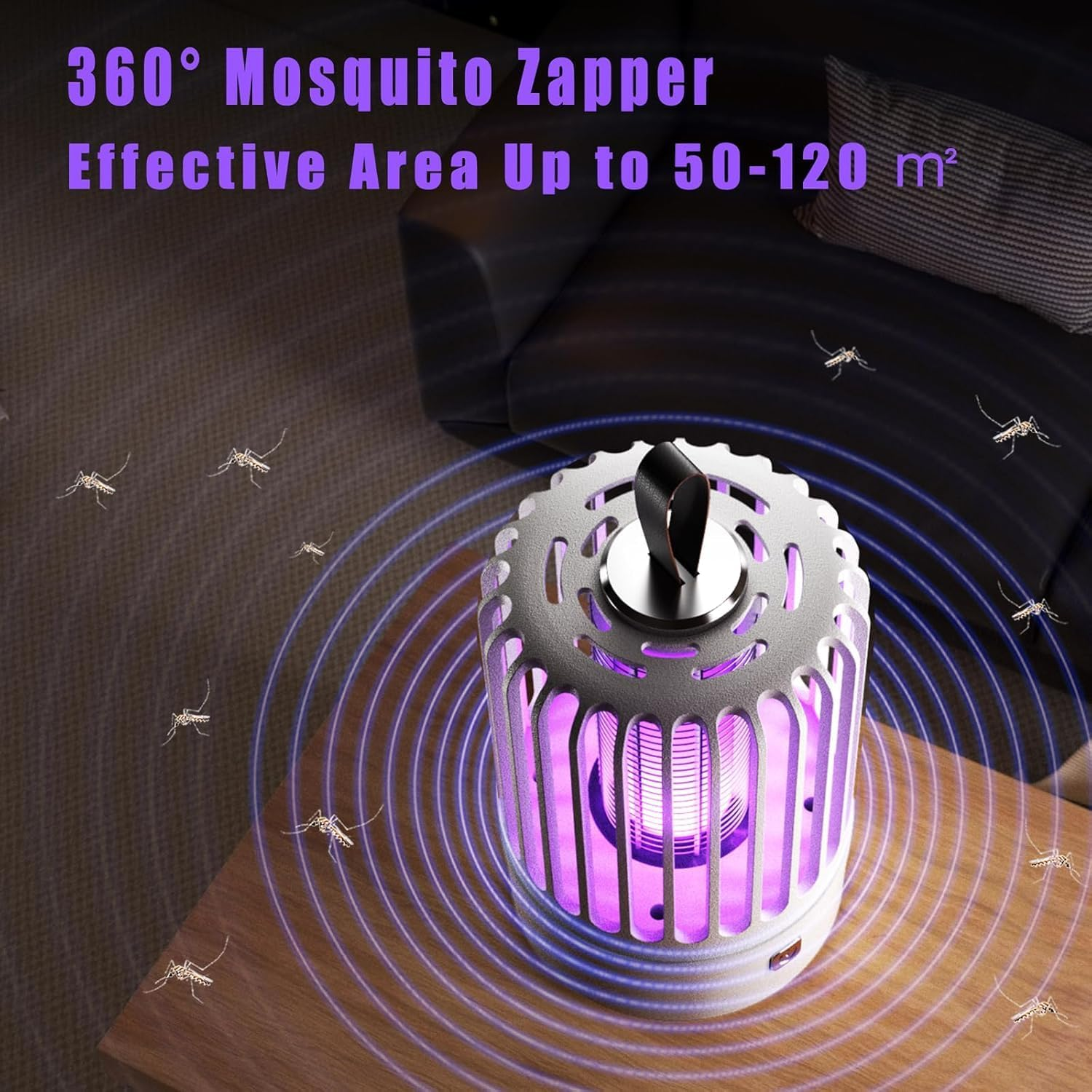 Eine weiße Mückenvernichtungslampe mit violettem Licht, umgeben von Moskitos auf einem Tisch. Sie wirbt mit einem 360°-Effektbereich.