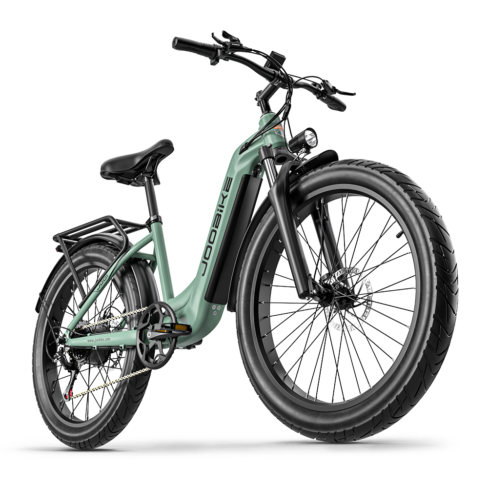 Zielony rower elektryczny. Czarne tło. Rower na białym tle.