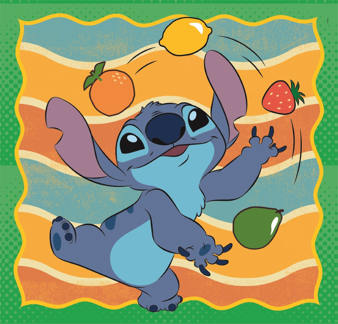 Stitch jongliert mit Früchten: Orange, Zitrone, Erdbeere und grüne Birne. Cartoon-Stil, bunter Hintergrund.