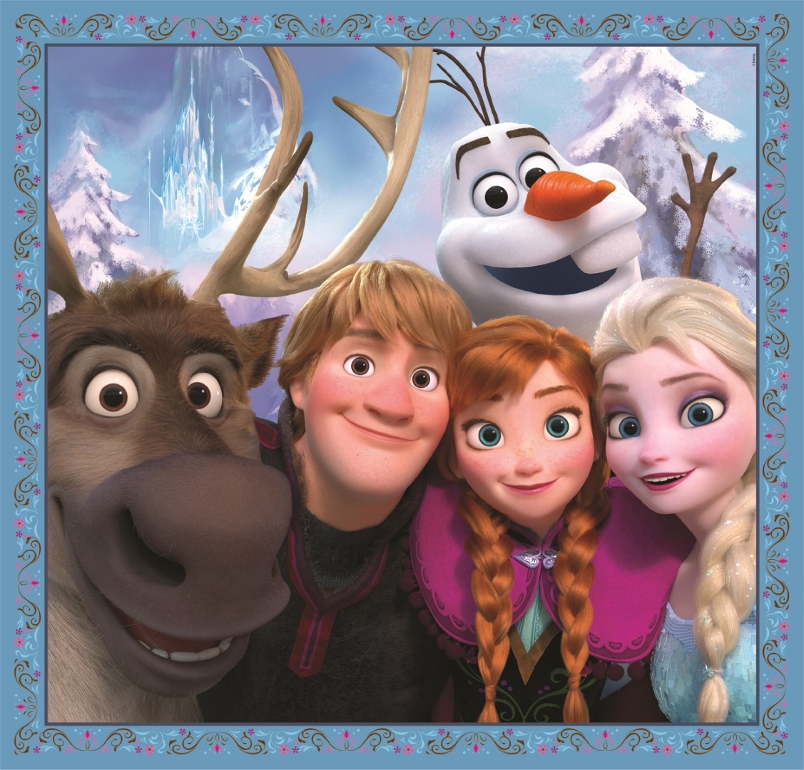 Selfie postaci z Krainy Lodu: Kristoff, Sven, Olaf, Anna i Elsa uśmiechają się w zimowej scenerii.