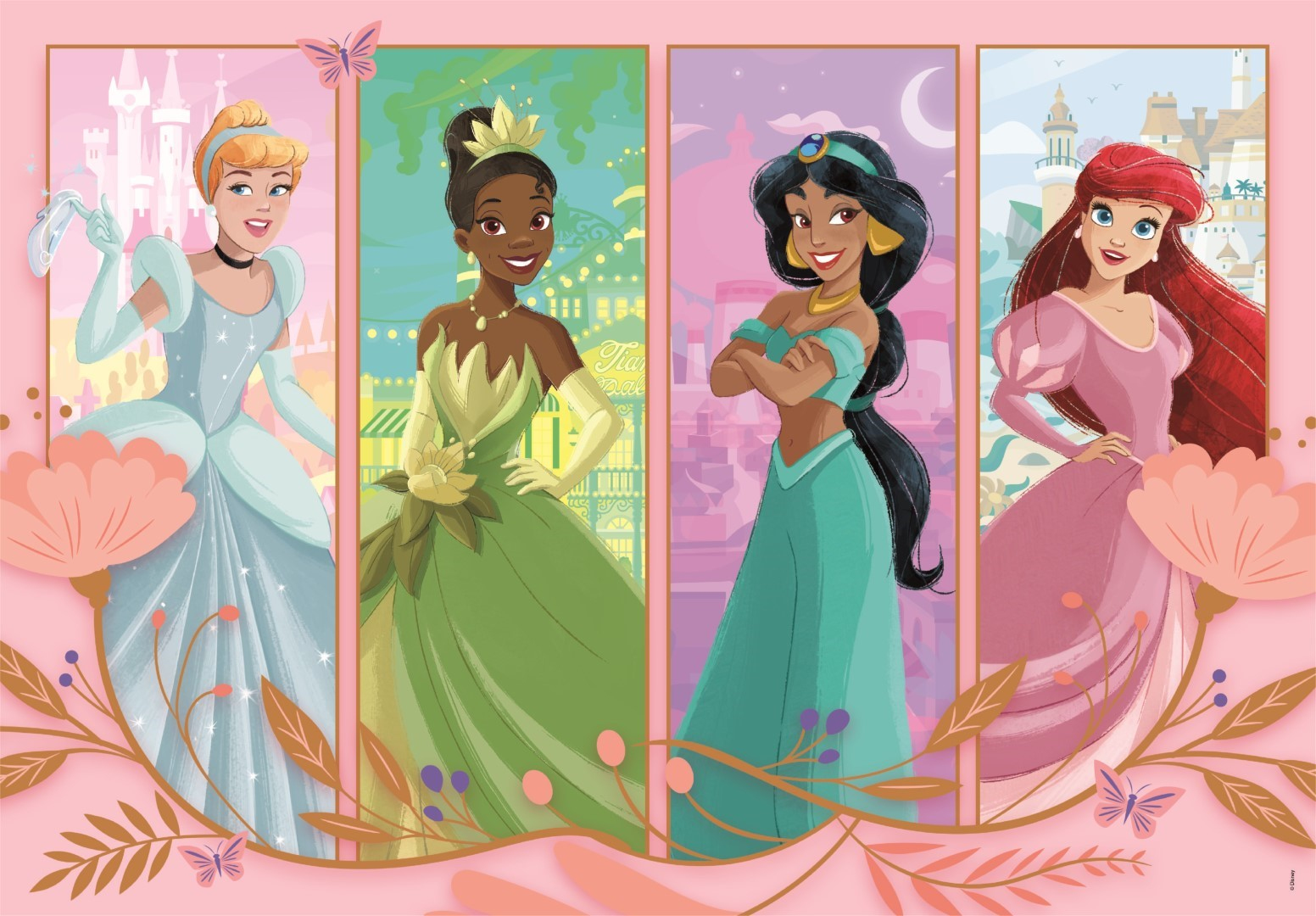 Cztery księżniczki Disneya w kolorowych strojach są ułożone na różowym kwiatowym tle.