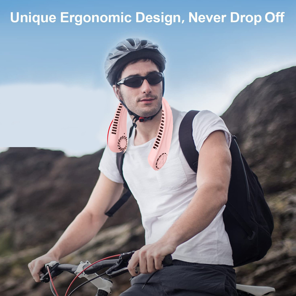 Ein Mann mit Sonnenbrille und Helm fährt Fahrrad mit einem rosa Nackenventilator.