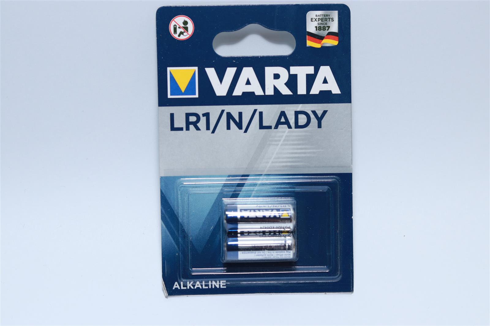 Een Varta batterijverpakking met LR1/N/LADY batterijen, in een blauw-witte verpakking.