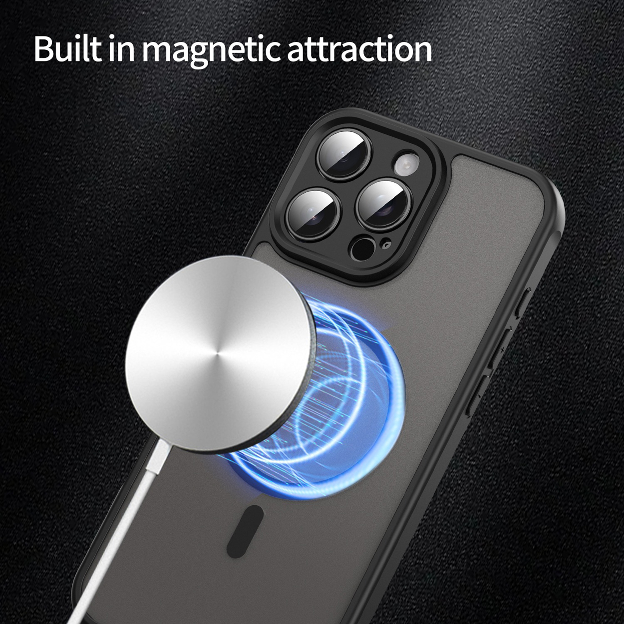Een zwart telefoonhoesje met een magnetische cirkel en een draadloze oplader aan de achterkant.