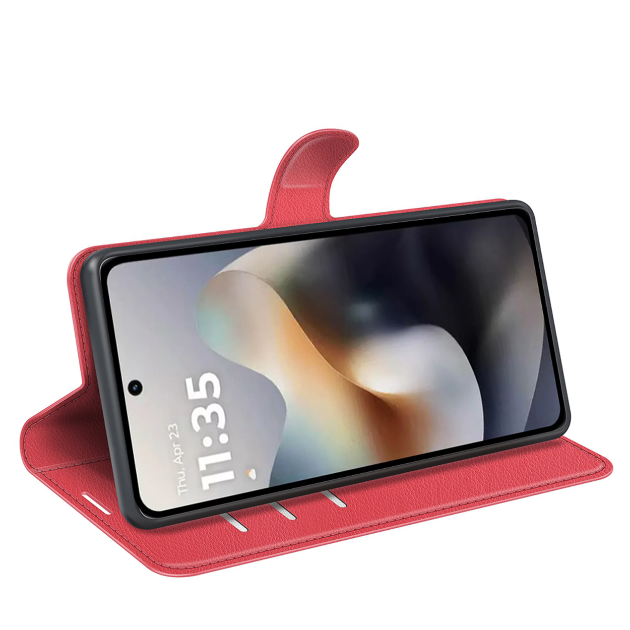 Étui de téléphone rouge, ouvert, avec téléphone affichant l'heure. L'étui est incliné.