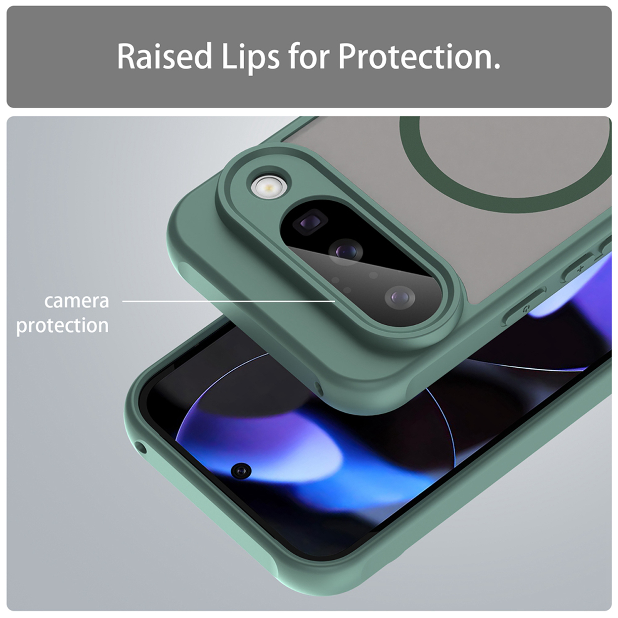 Een telefoonhoesje toont de camerabescherming. Groene hoes op een telefoon, transparante achterkant.