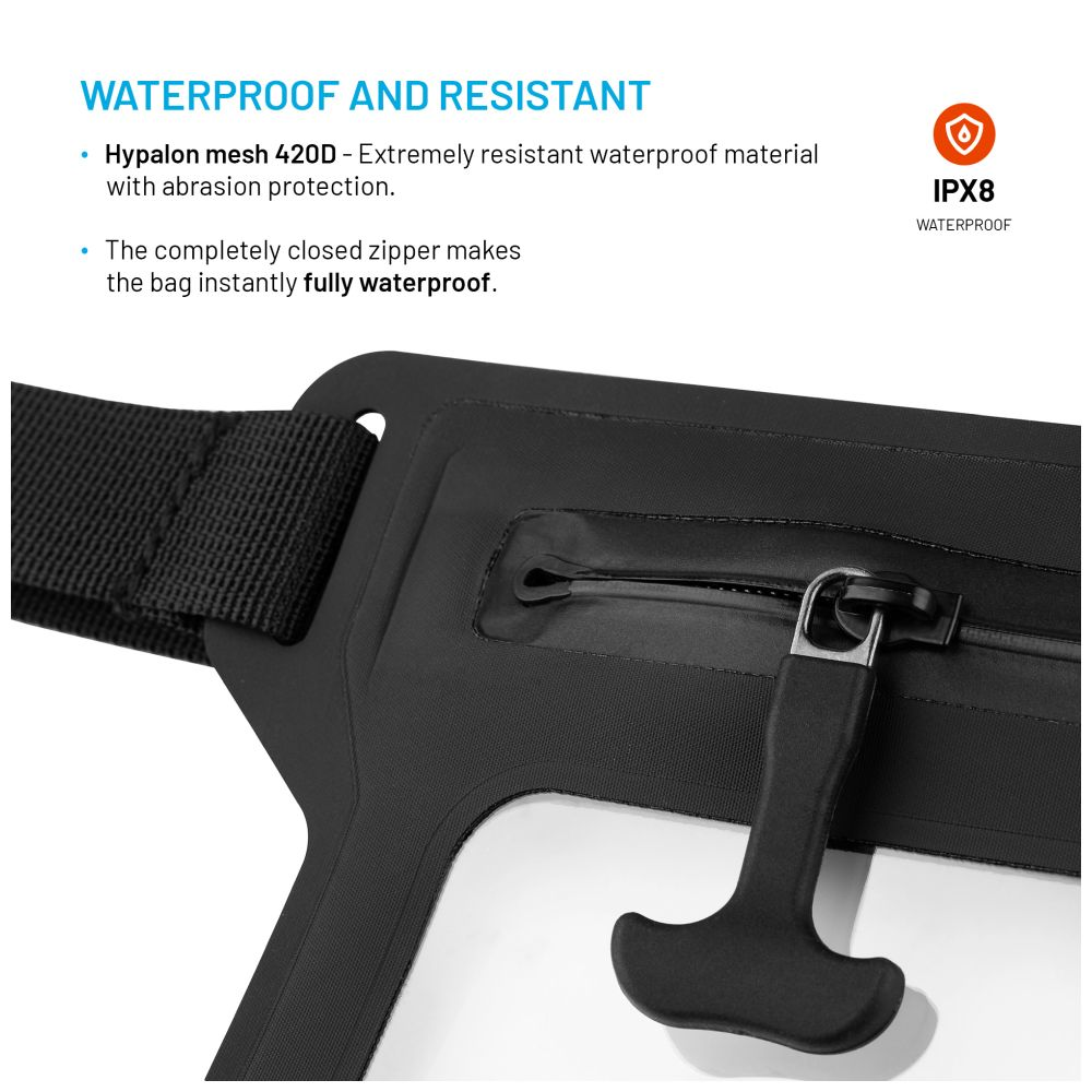 Nahaufnahme des schwarzen Reißverschlusses einer schwarzen wasserdichten Tasche. Die Tasche besteht aus strukturiertem, schwarzem Material.