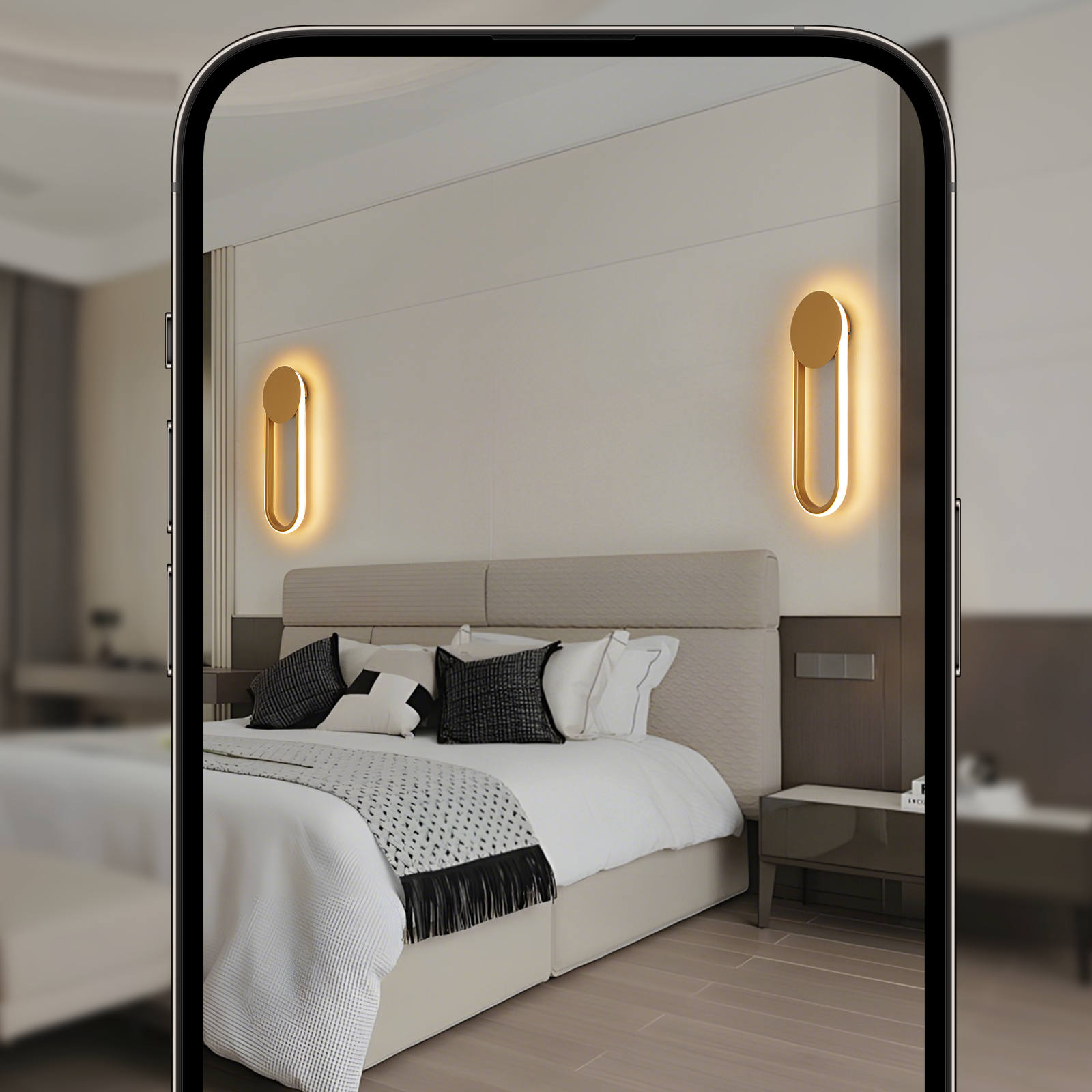 Una scena di camera da letto con un letto, due applique e vista da un telefono.