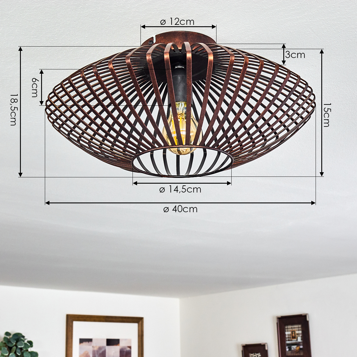 Bronzefarbene Käfig-Deckenleuchte mit sichtbaren Abmessungen an der Decke.