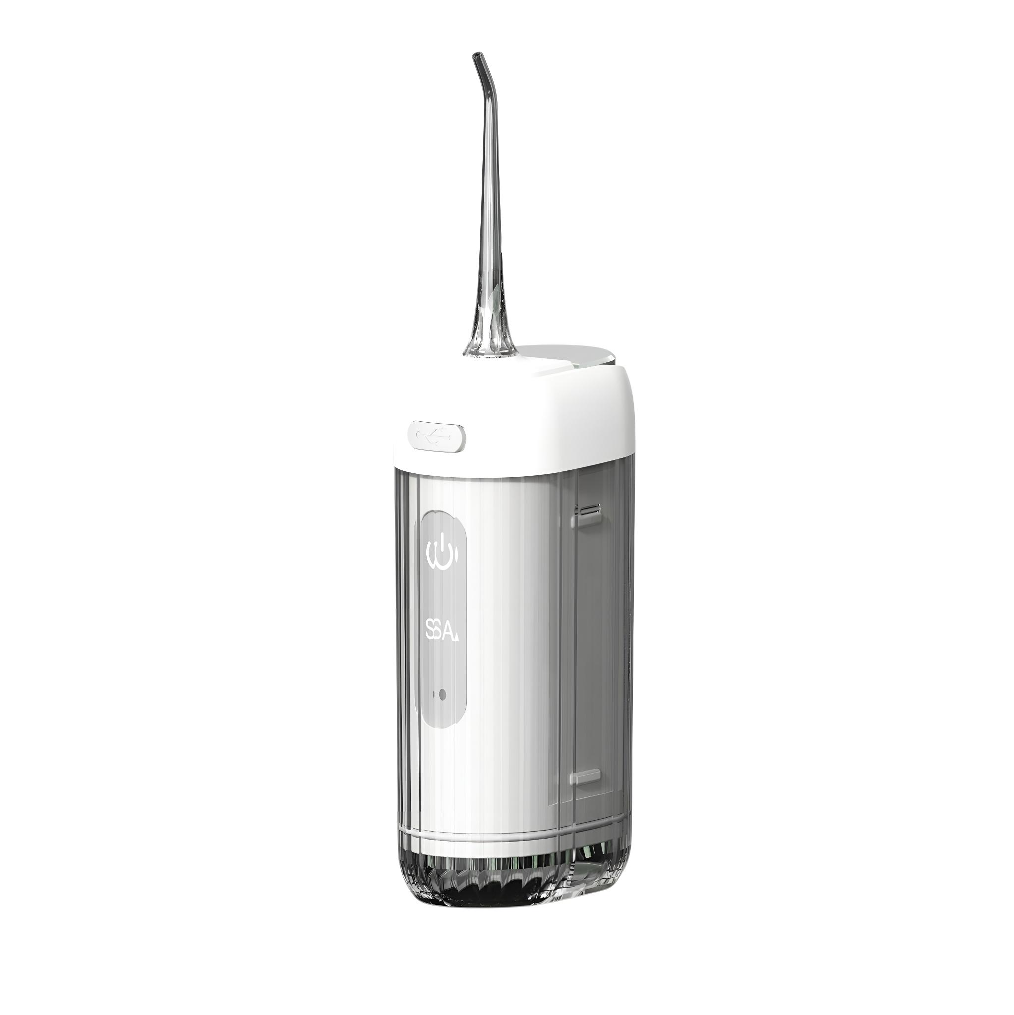 Ein silberner und weißer Munddusche. Der Irrigator steht aufrecht und auf weißem Hintergrund.