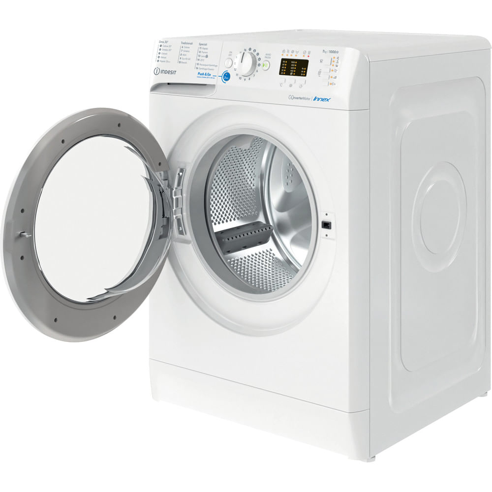 Lavatrice Indesit bianca, porta aperta. Cestello interno visibile, pannello comandi in alto a destra.