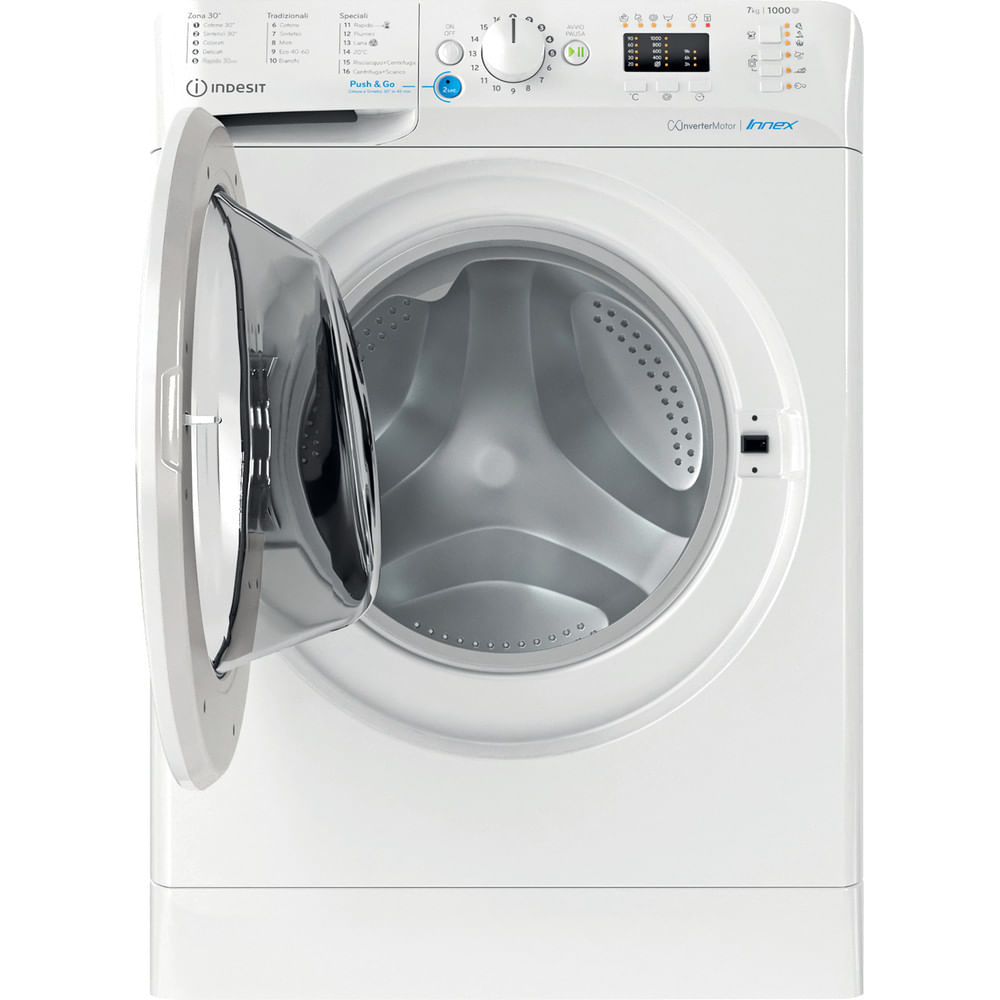 Lavatrice Indesit bianca con la porta aperta, che mostra il cestello interno. Pannello comandi visibile.
