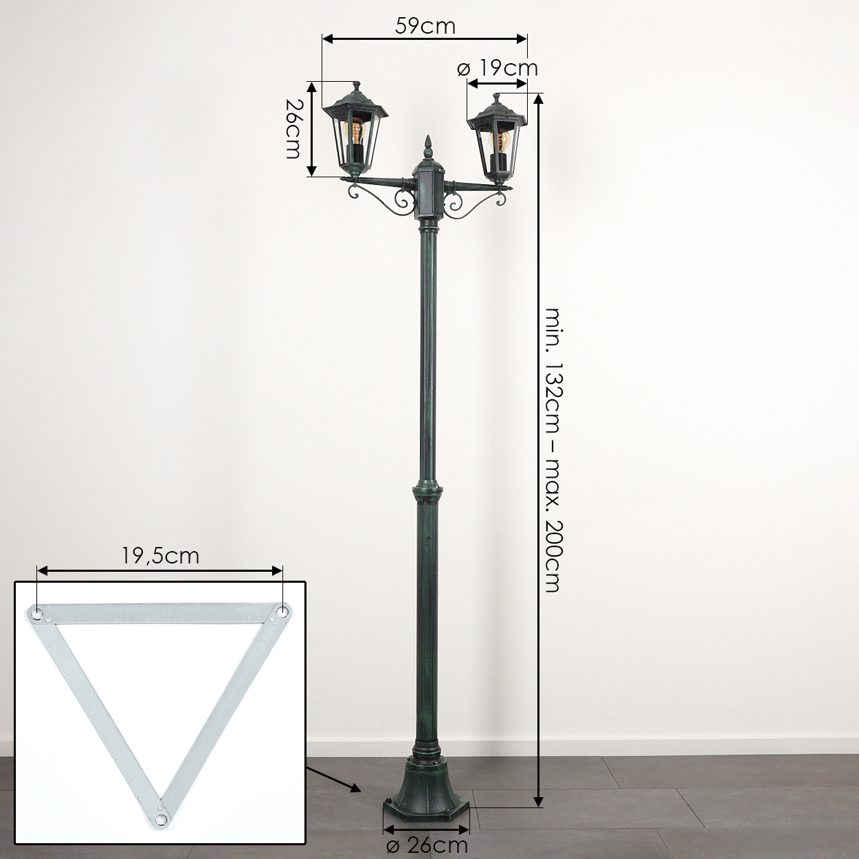 Abmessungen eines doppelköpfigen Bronze-Lampenpfahls, Maße der Lampe und Basis.