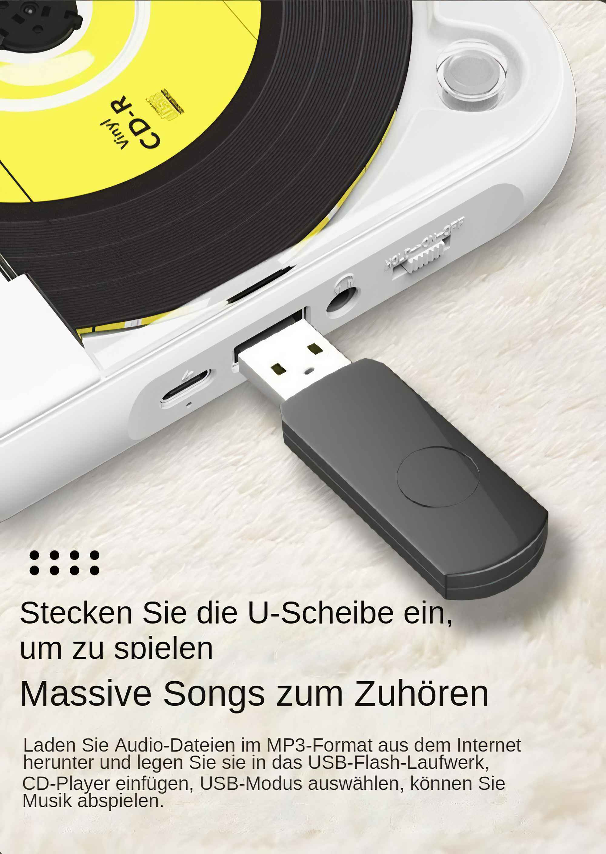 Nahaufnahme eines USB-C-Flash-Laufwerks, das an einen weißen tragbaren CD-Player angeschlossen ist. Text deutet darauf hin, dass das Laufwerk für Musik ist.