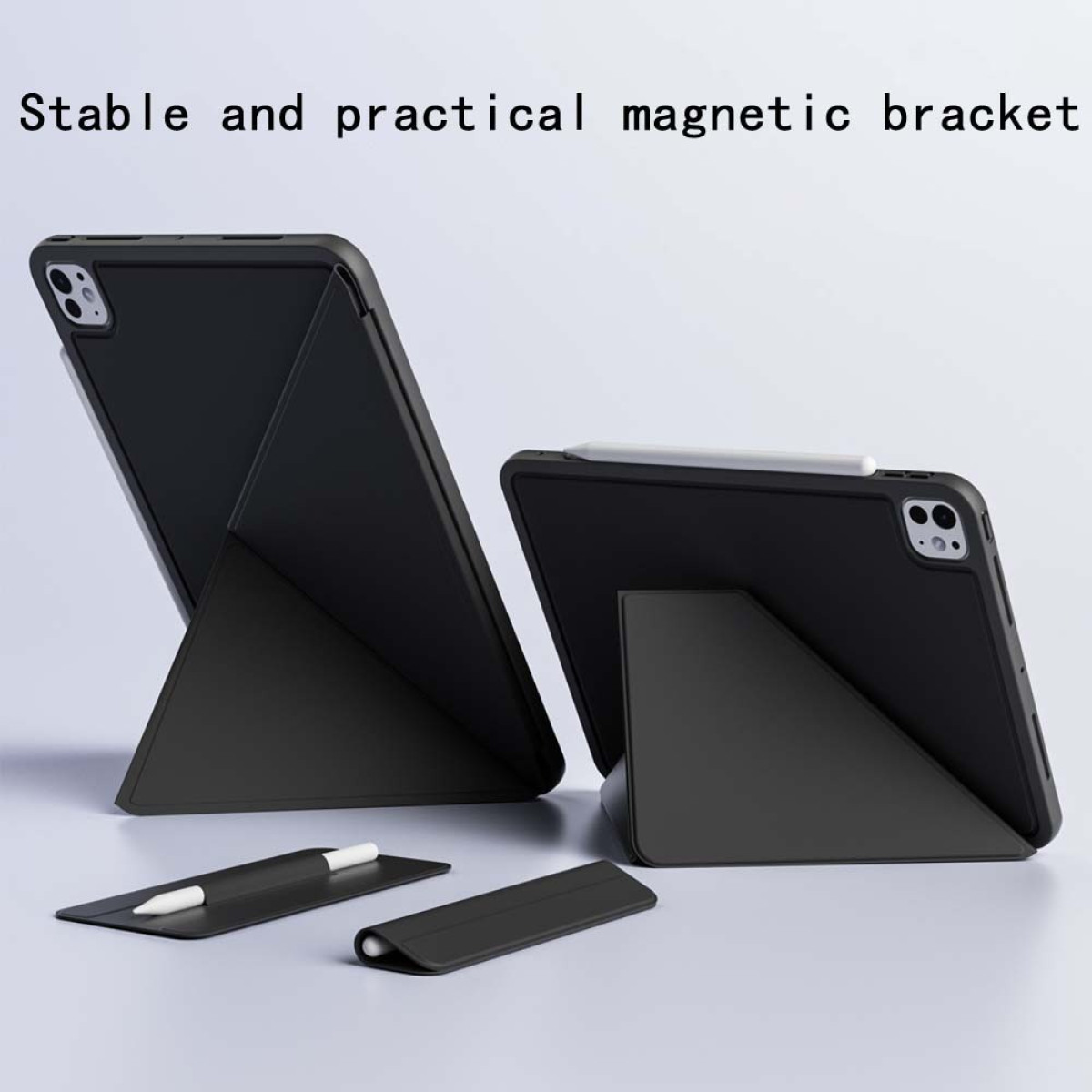 Immagine che mostra custodie per iPad utilizzate come supporti. Sono nere e tengono gli iPad in posizione verticale.