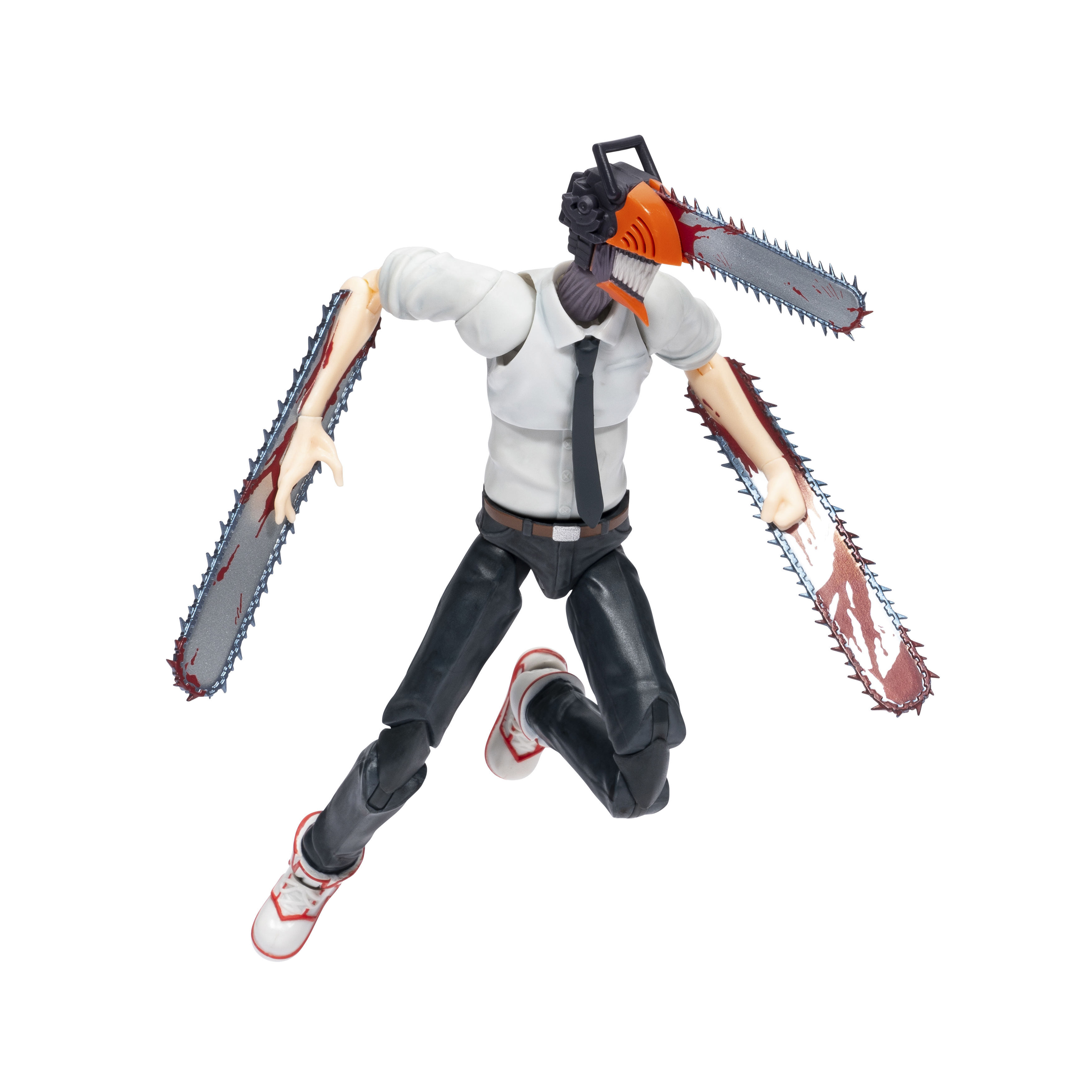 Chainsaw Man Actionfigur in dynamischer Pose, mit Kettensägenkopf und -armen. Nach vorne rennend.