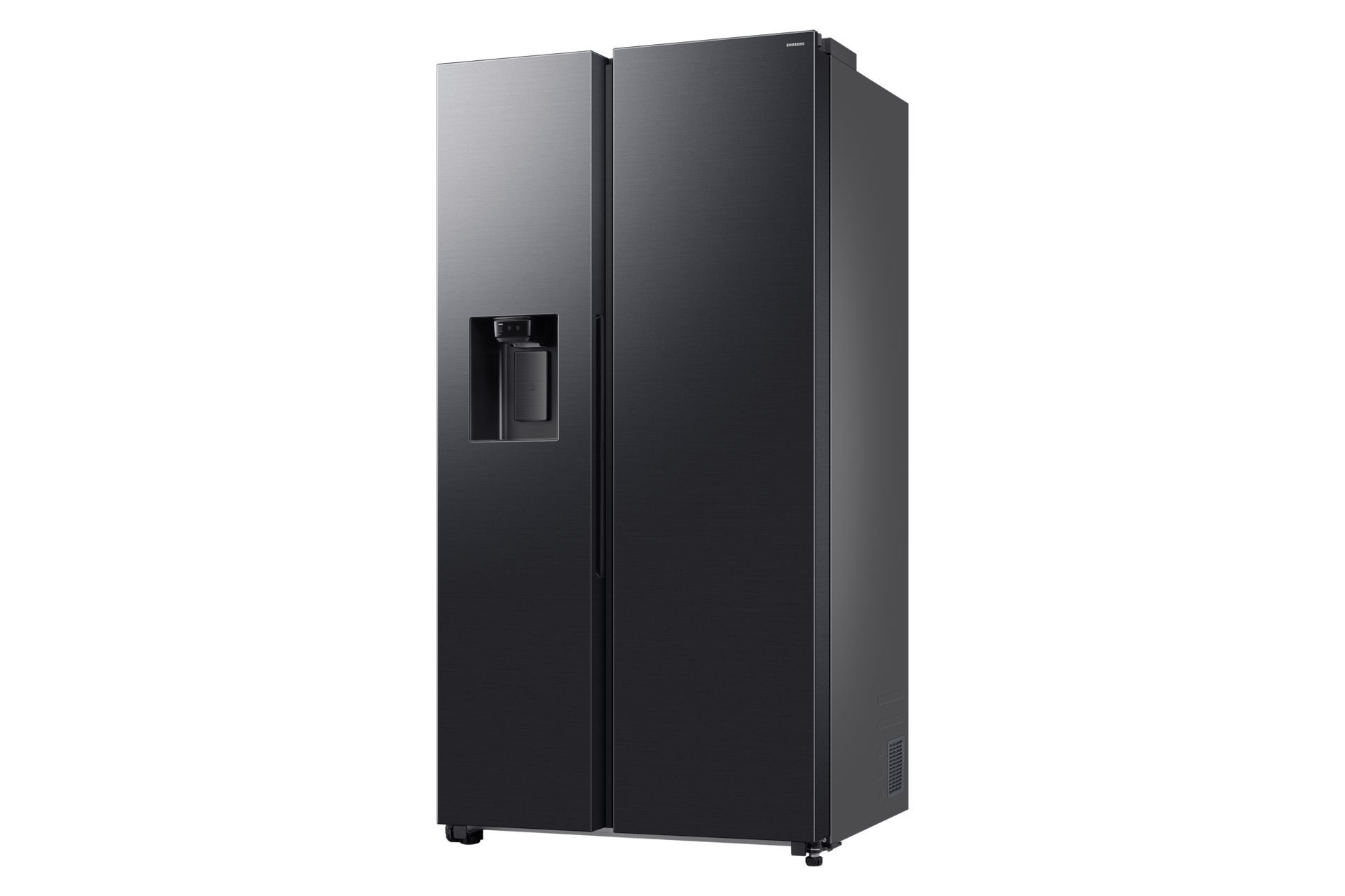 Schwarzer Side-by-Side-Kühlschrank mit Wasserspender. Schwarzer Hintergrund.