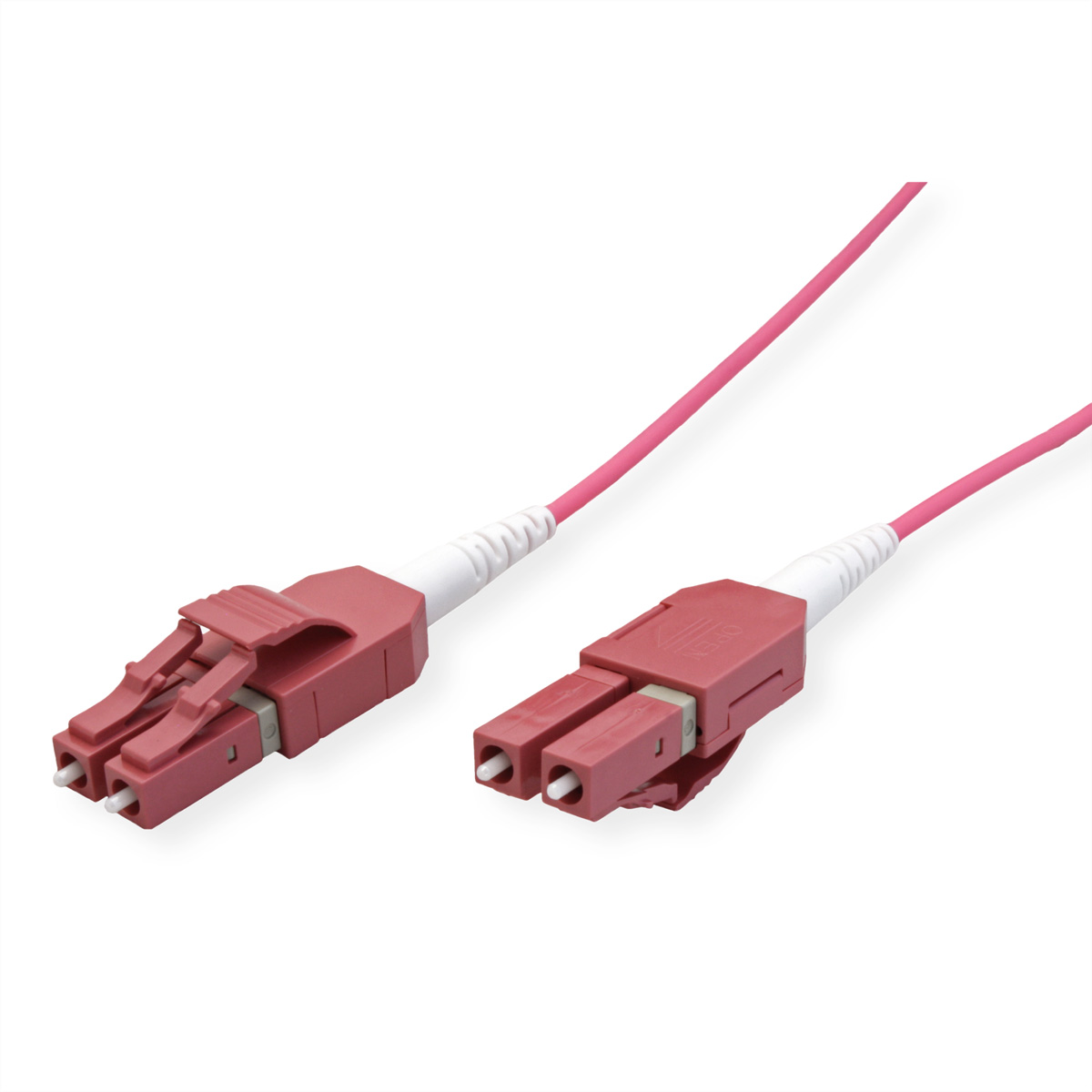Zwei rosafarbene Glasfaserstecker mit weißen Enden sind mit einem weißen Hintergrund verbunden. Die Kabel sind auch rosa.