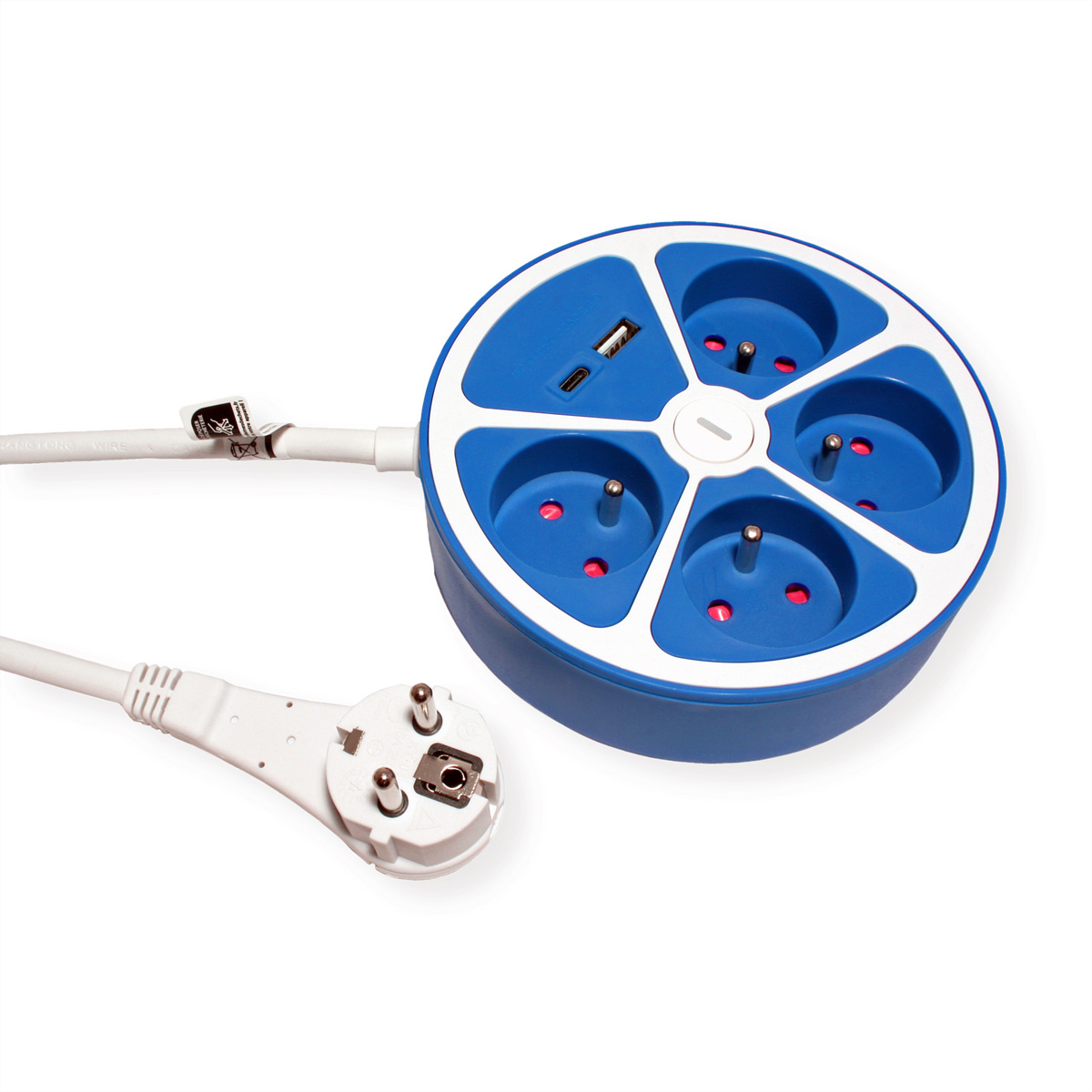 Une multiprise bleue et blanche avec cinq prises, un port USB et une prise.
