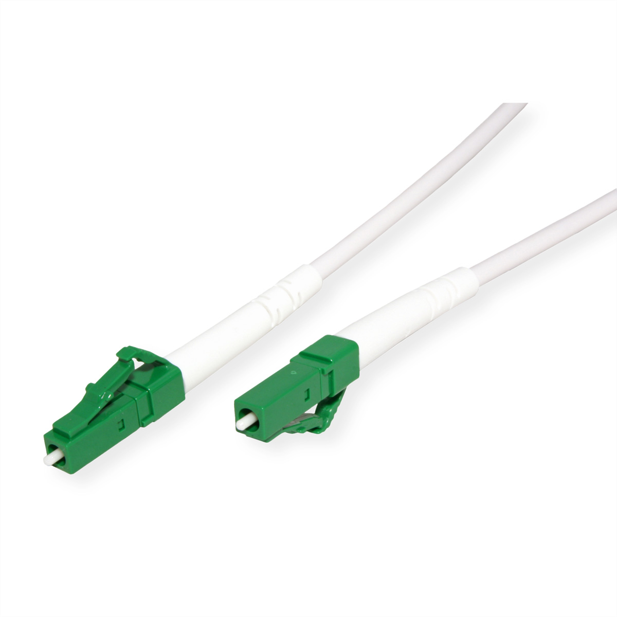 Zwei Glasfaserkabel mit grünen Steckern. Weißes Kabel und Stecker vor weißem Hintergrund sichtbar.