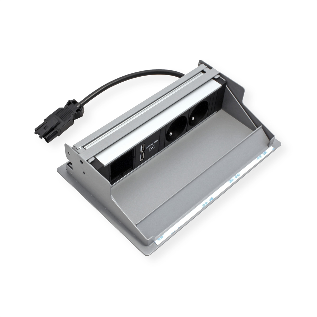 Un'unità grigia con prese di corrente, porte USB e un cavo e spina neri, vista angolata.