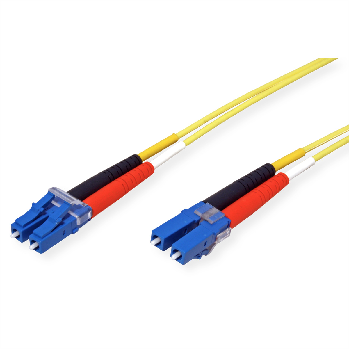 Zwei Glasfaserkabel mit gelben und weißen Abschnitten, blaue Stecker mit transparenten Abdeckungen.