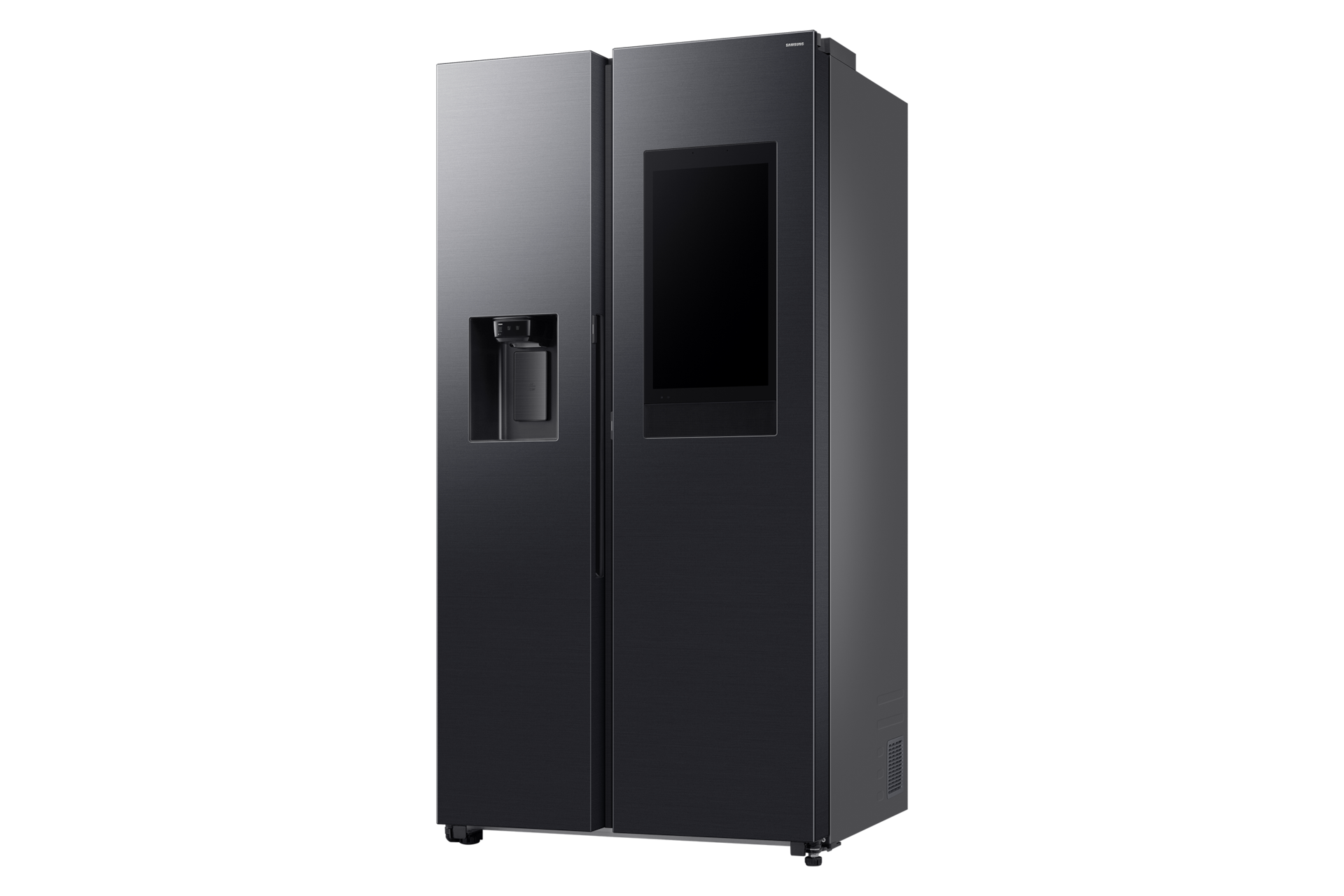 Schwarzer Side-by-Side-Kühlschrank mit Bildschirm und Wasserspender vorne. Der Hintergrund ist tiefschwarz.