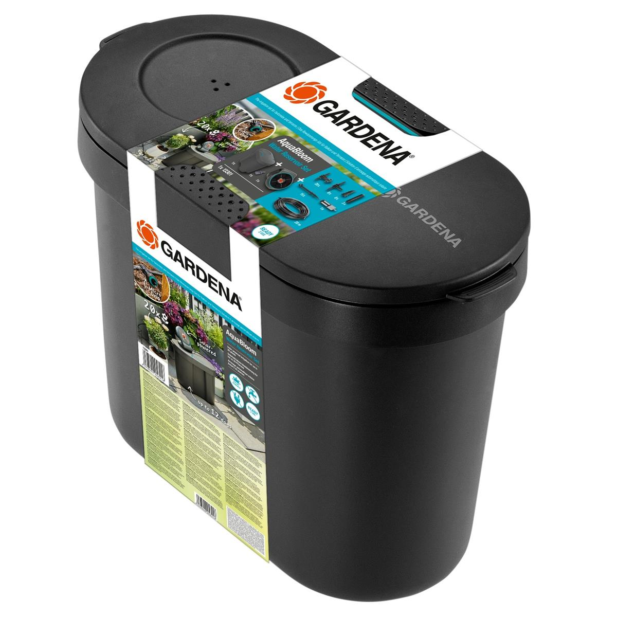 System nawadniania Gardena AquaBloom jest zapakowany w czarny pojemnik.