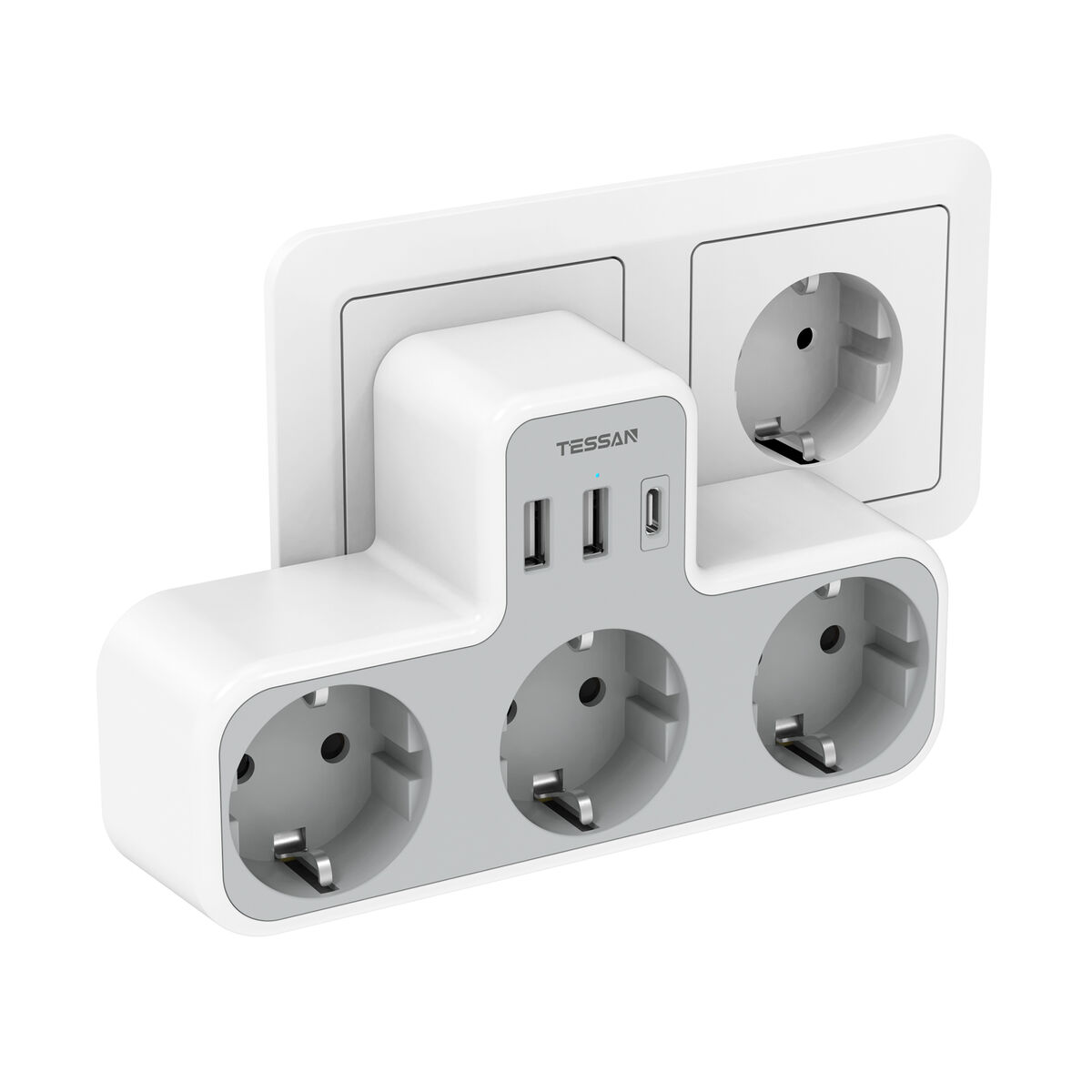Adattatore di alimentazione bianco e grigio con prese, porte USB e il marchio TESSAN.