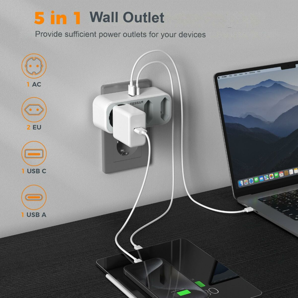 Toma de pared 5 en 1. Un adaptador de corriente blanco conectado a dispositivos, con portátil y tableta.
