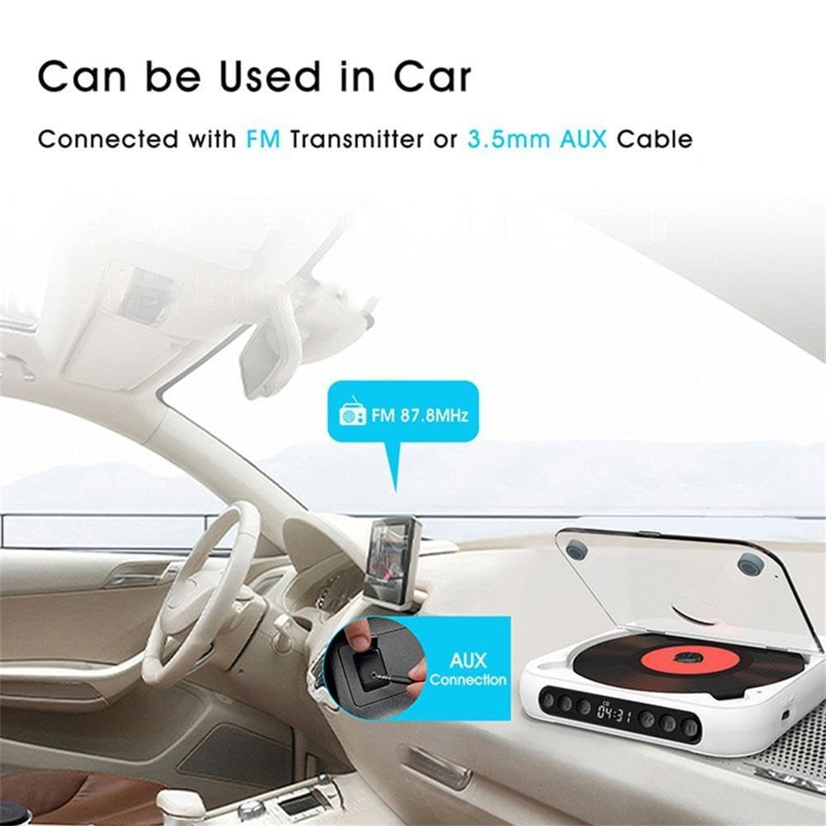 Ein im Auto installierter CD-Player mit angeschlossenem AUX-Kabel, mit Telefonhalter und UKW-Radio.