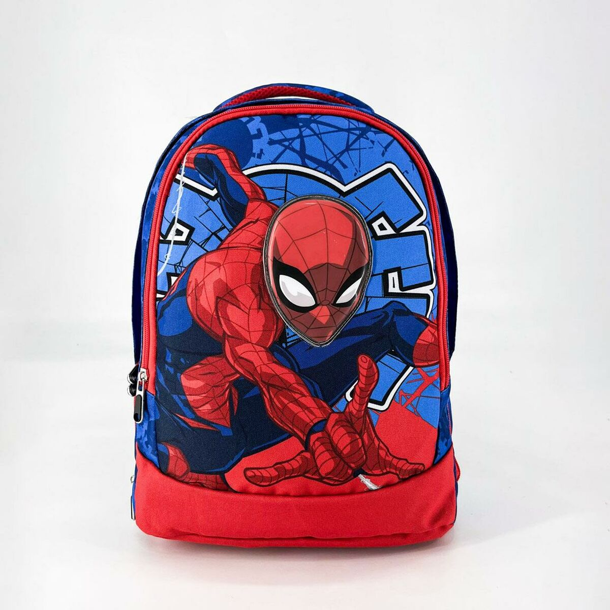 Spiderman-Rucksack. Rote und blaue Farben. Spiderman auf der Vorderseite, mit dem Wort 'SPIDERMAN'.