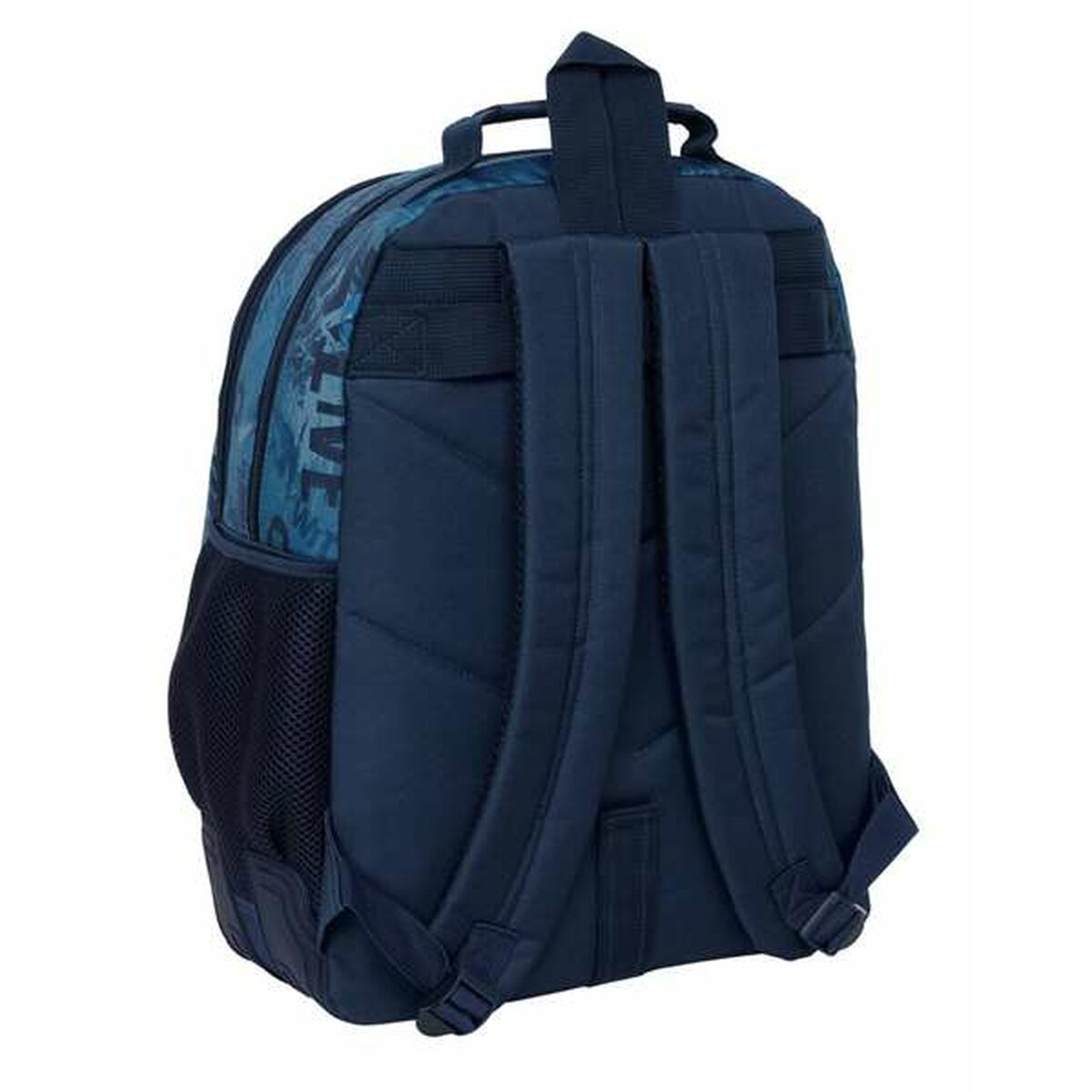 Ein blauer Rucksack mit dunkelblauen Akzenten, einer seitlichen Netztasche und verstellbaren Trägern vor einem weißen Hintergrund.