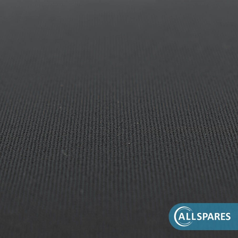 Nahaufnahme eines dunkelgrauen Stoffes mit gerippter Textur. Das Logo von ALLSPARE ist unten rechts sichtbar.