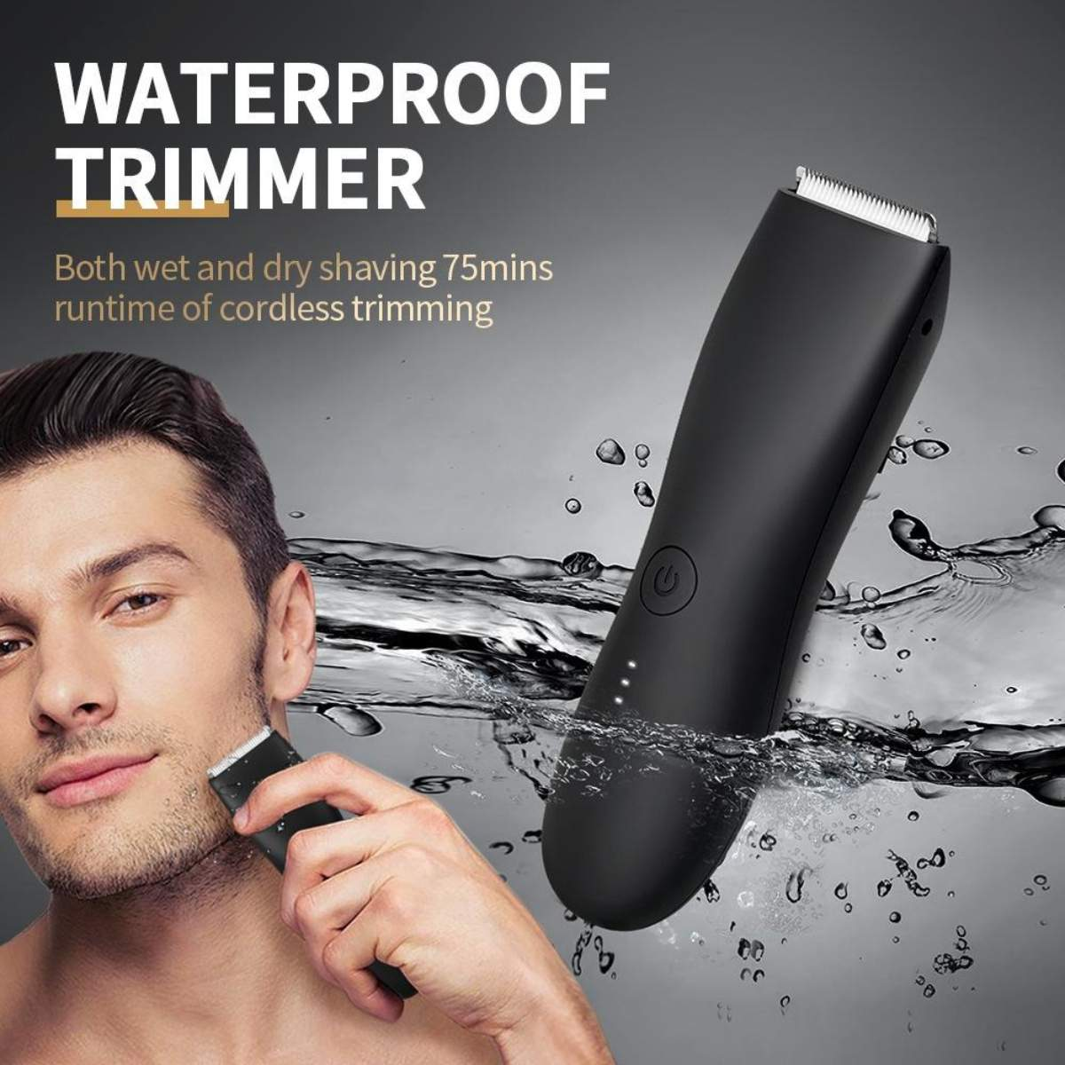 Ein Mann rasiert sich mit einem schwarzen Trimmer das Gesicht. Der Trimmer ist im Wasser mit Blasen.