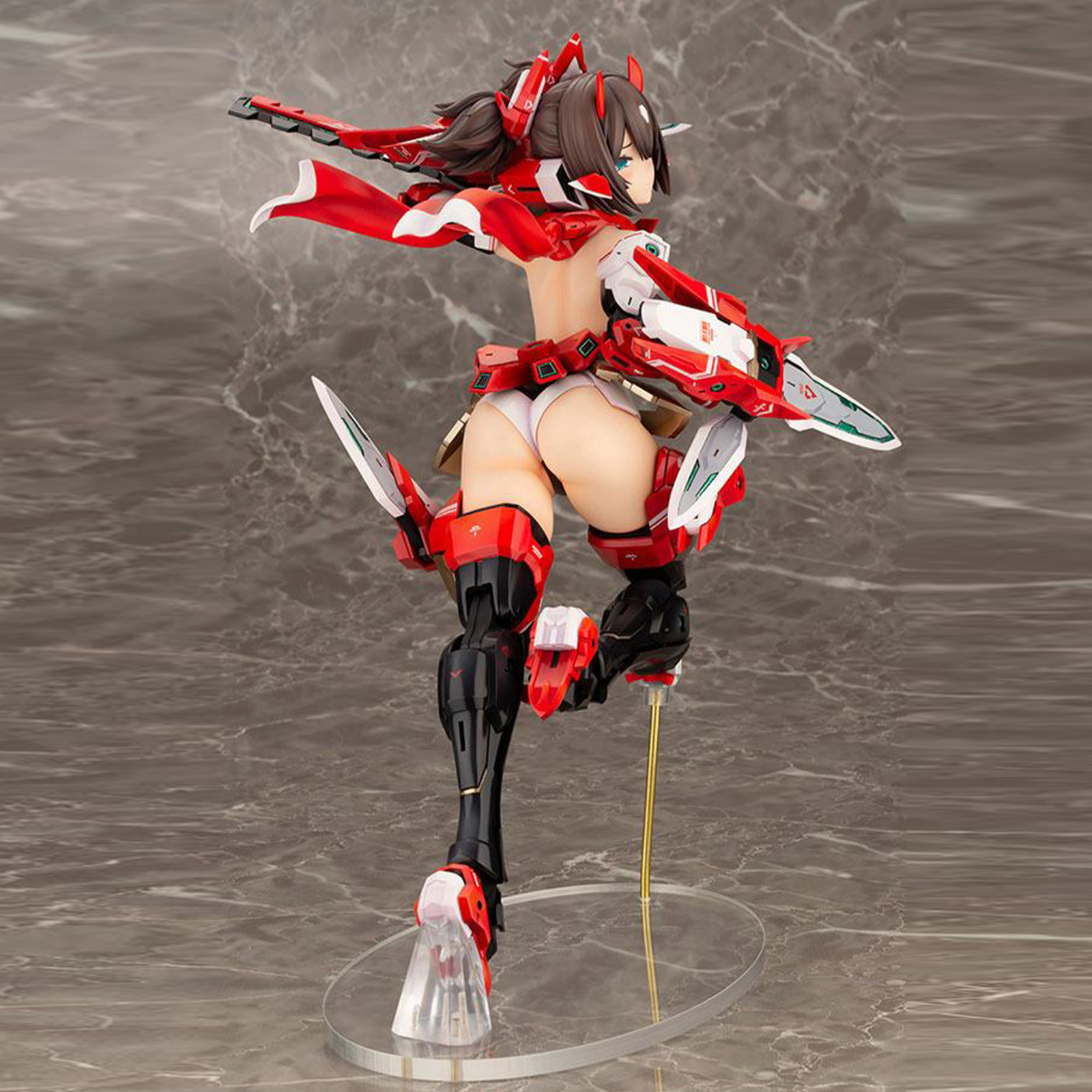 Eine weibliche Anime-Figur in dynamischer Pose, trägt rote und weiße Rüstung mit Schwertern.