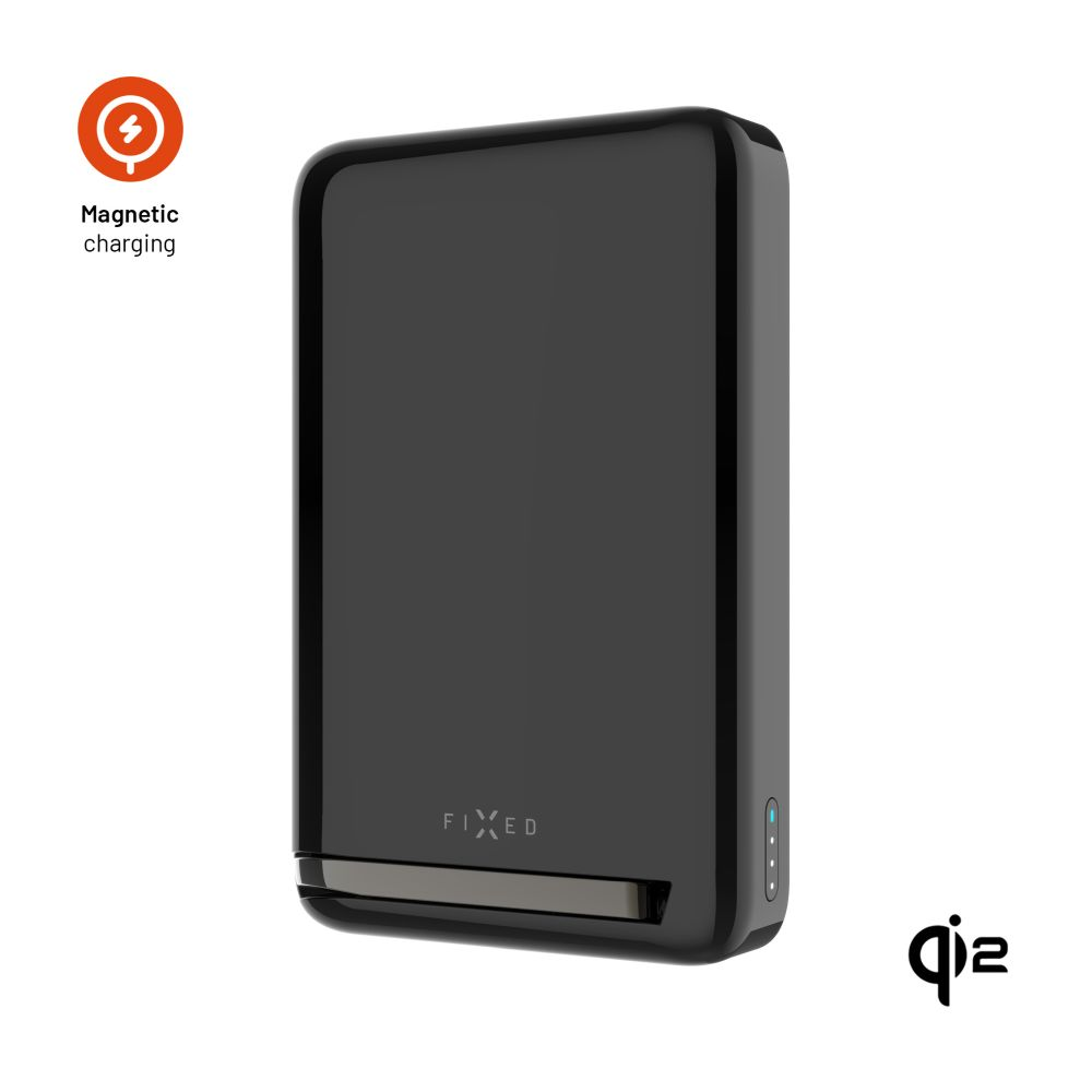 Schwarze Powerbank mit magnetischer Ladefunktion. Die Marke FIXED ist sichtbar.