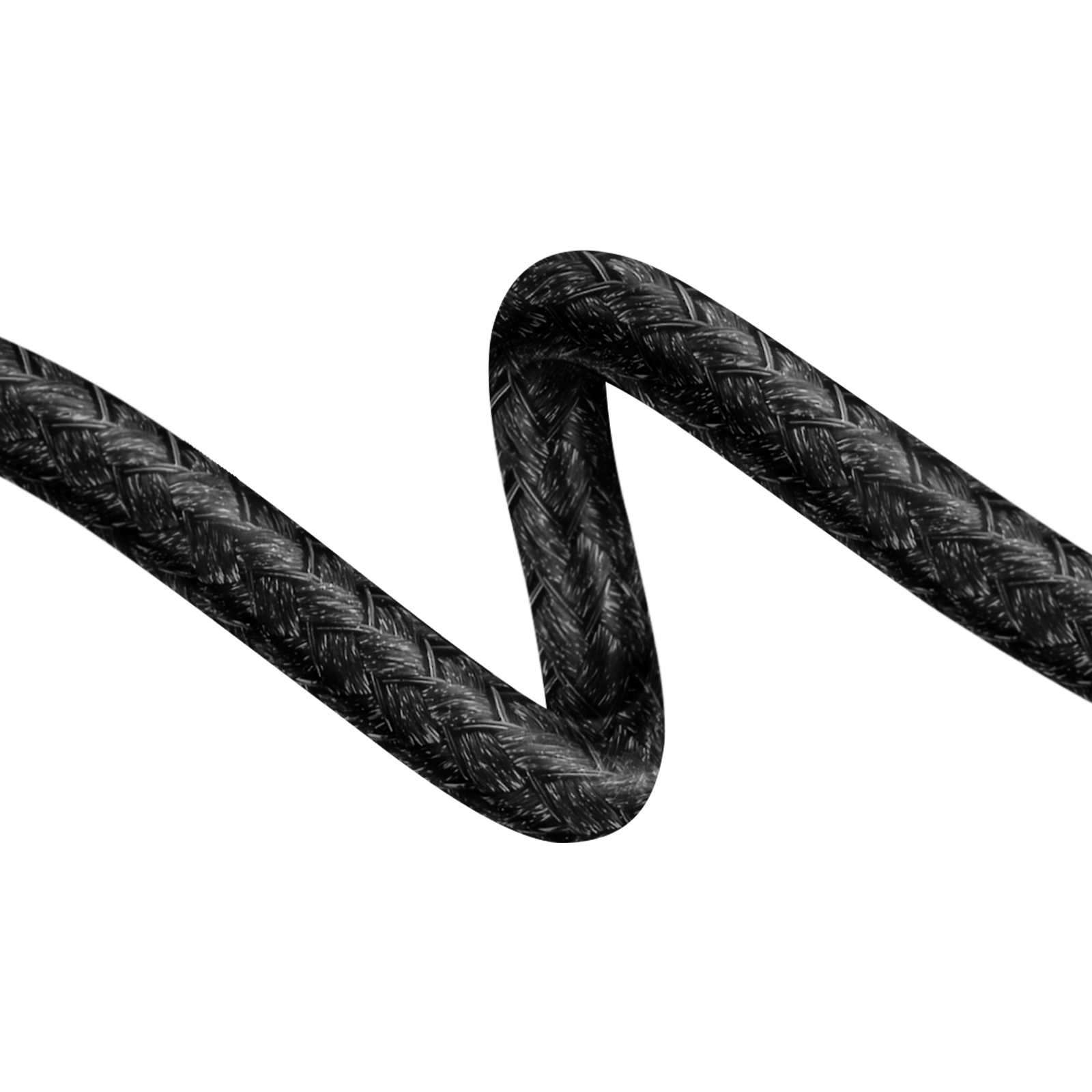 Schwarzes, geflochtenes Kabel, kurvig. Das Kabel vor schlichtem weißen Hintergrund, Textur und Form werden hervorgehoben.
