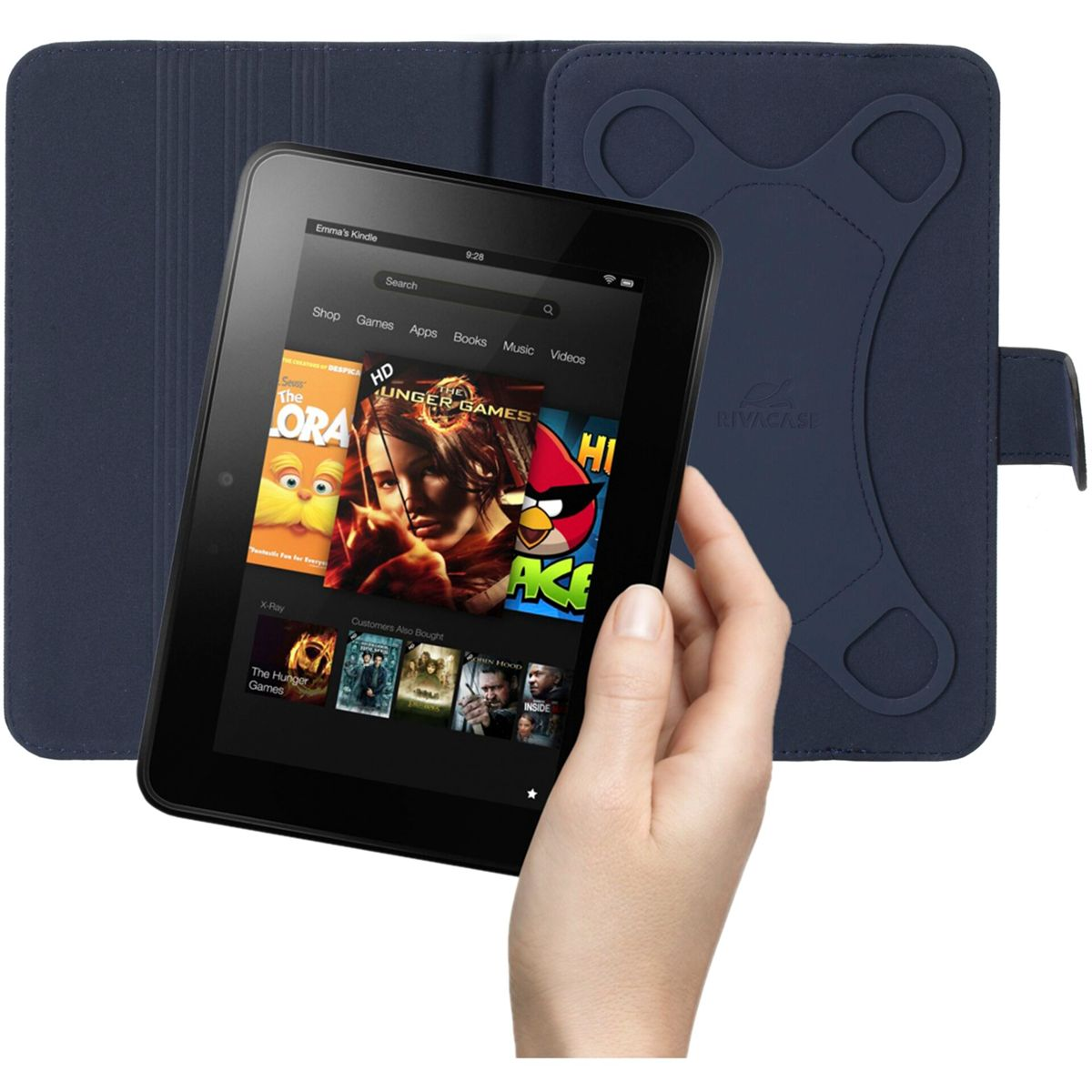 Dłoń trzymająca czarny tablet w niebieskim etui. Tablet wyświetla ekran główny z ikonami aplikacji.