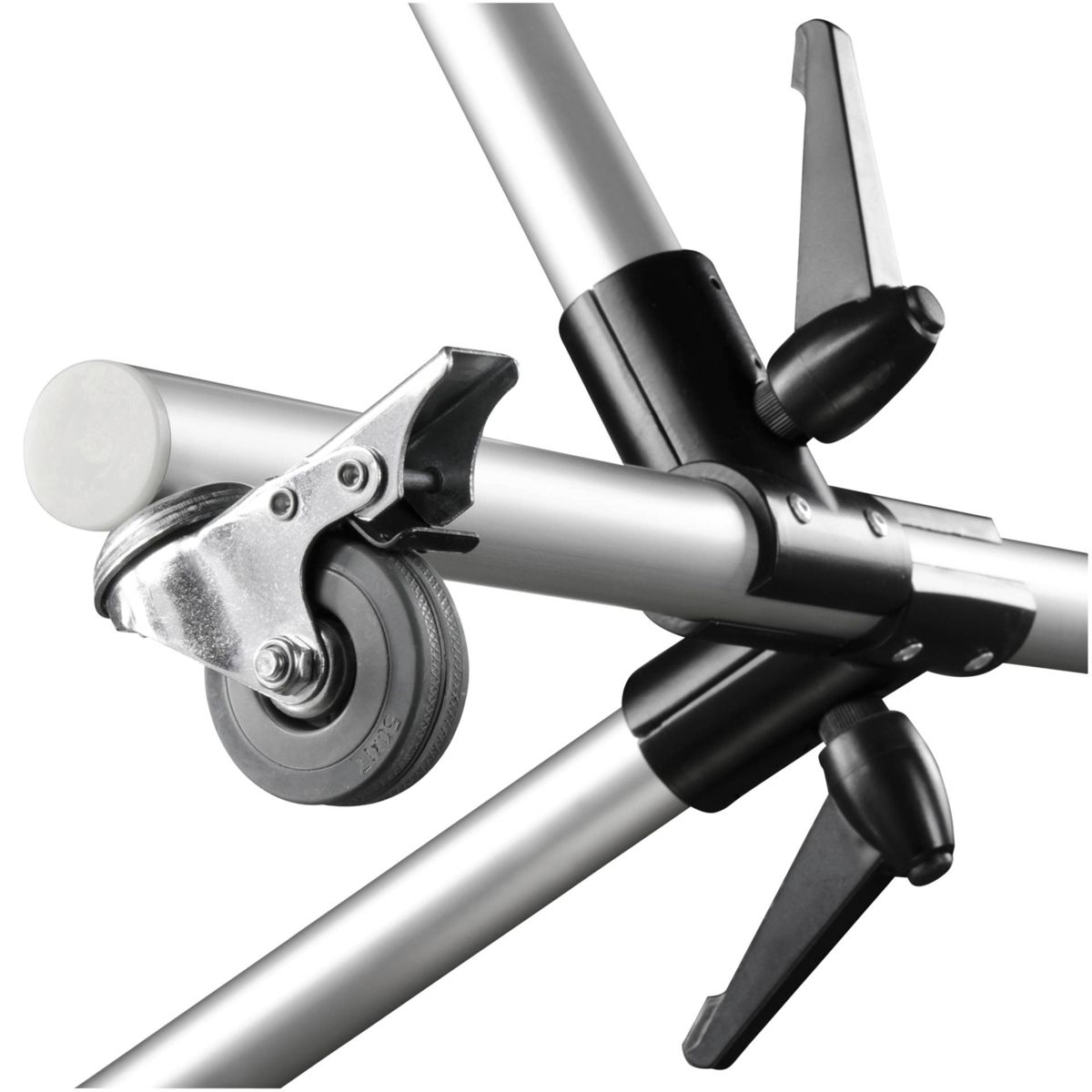 Nahaufnahme eines Rollständers mit einem schwarzen Rad. Der Ständer ist aus silbernem Metall und hat schwarze Kunststoffteile.