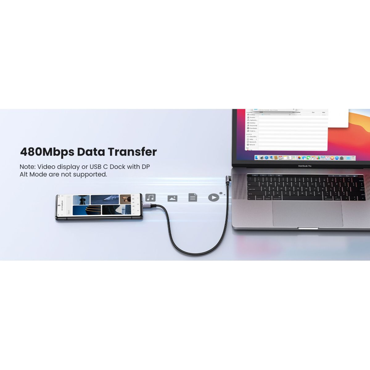Telefon mit Laptop verbunden, USB-C-Kabel; Datenübertragung hervorgehoben.