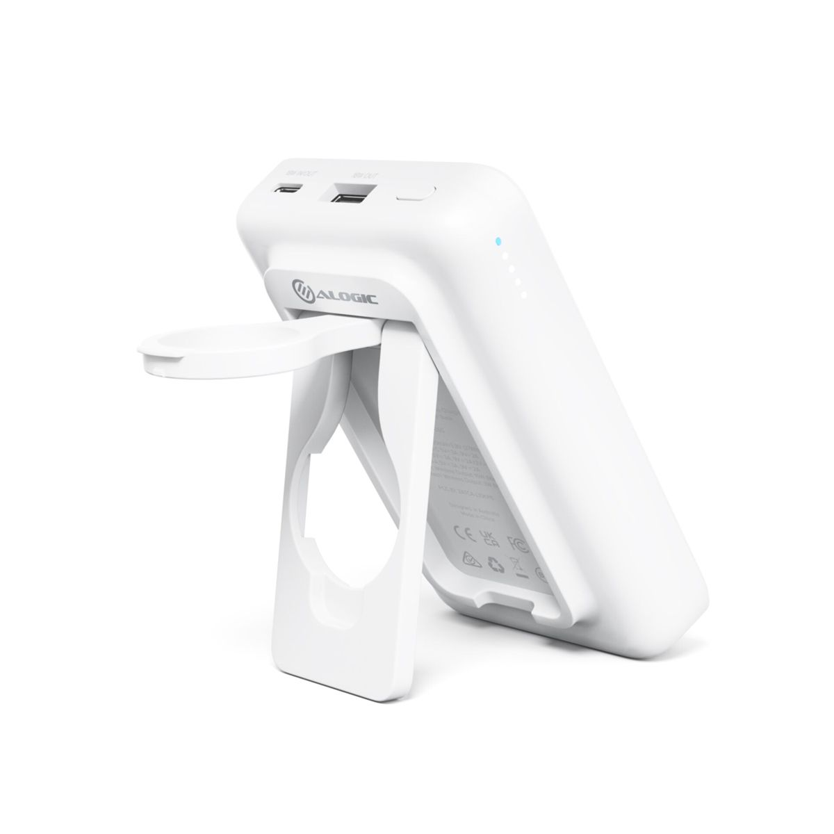 Witte powerbank met standaard. Heeft een logo en een paar blauwe indicatielampjes.