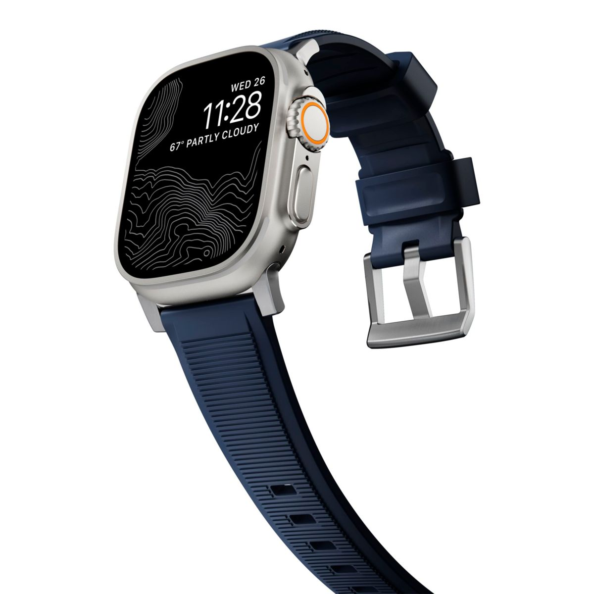 Silberne Smartwatch mit blauem Armband auf weißem Hintergrund. Der Bildschirm zeigt die Uhrzeit und eine topografische Karte.