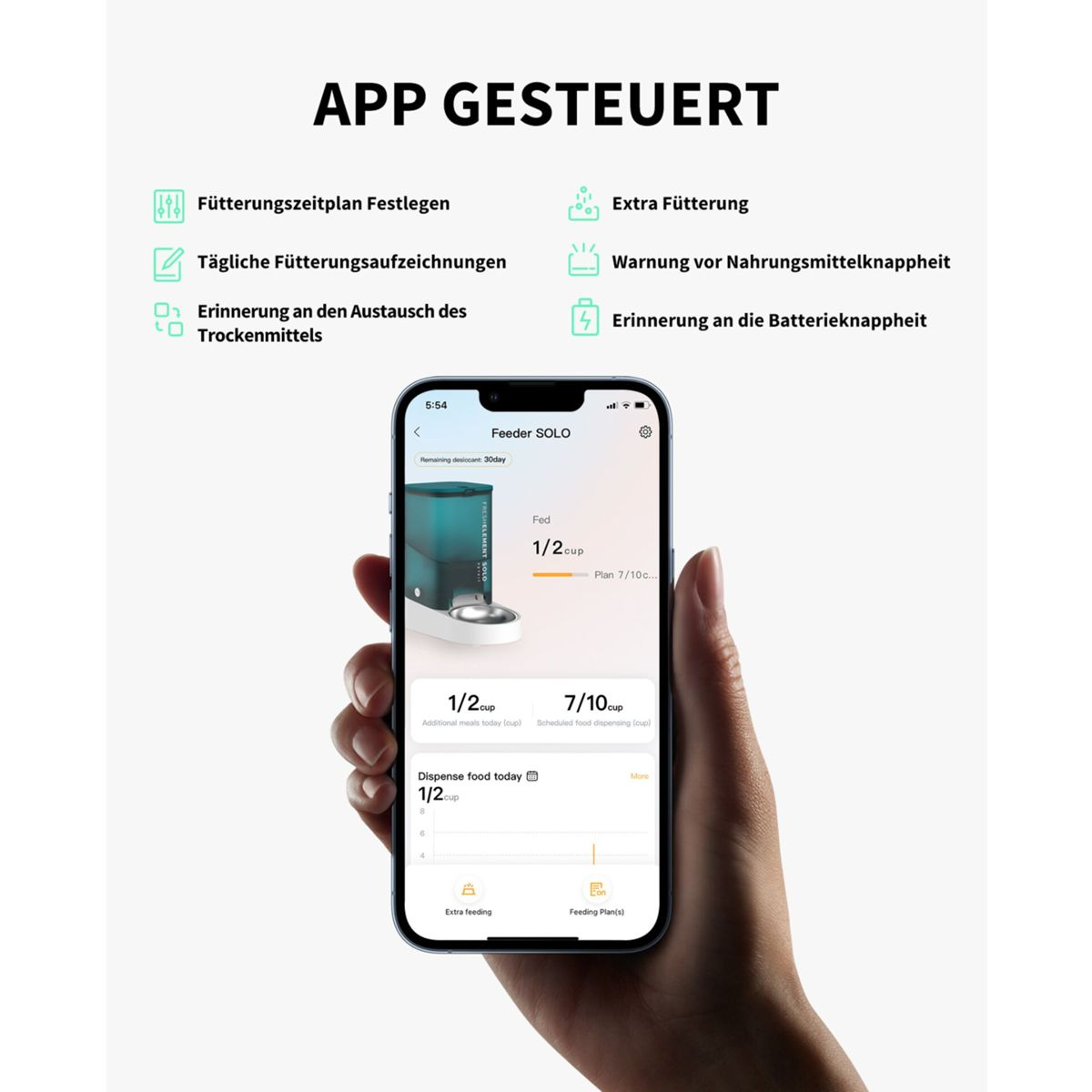 Dłoń trzymająca smartfon z interfejsem aplikacji pokazującym ustawienia karmnika.