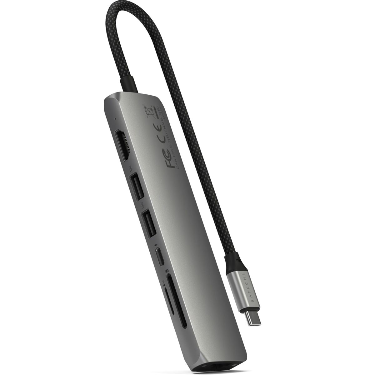 Hub USB argentato con varie porte e un cavo intrecciato nero con connettore USB-C. Il logo del marchio è visibile.