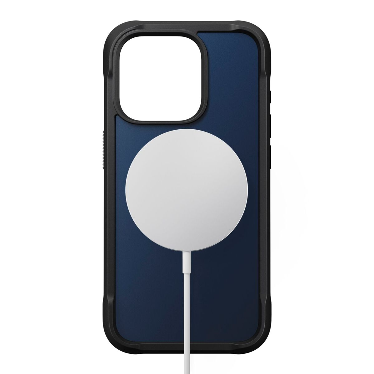 Eine schwarz-blaue Handyhülle mit angeschlossenem weißem Ladepad. Die Hülle bedeckt das Handy.