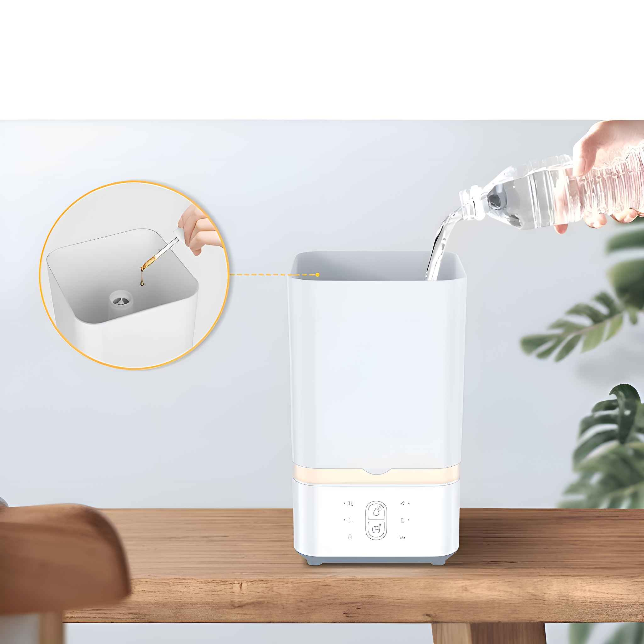 Ein Luftbefeuchter wird mit Wasser gefüllt. Eine Hand gießt Wasser in die Öffnung. Ein kleiner Behälter und eine Ölflasche sind in der Nähe.